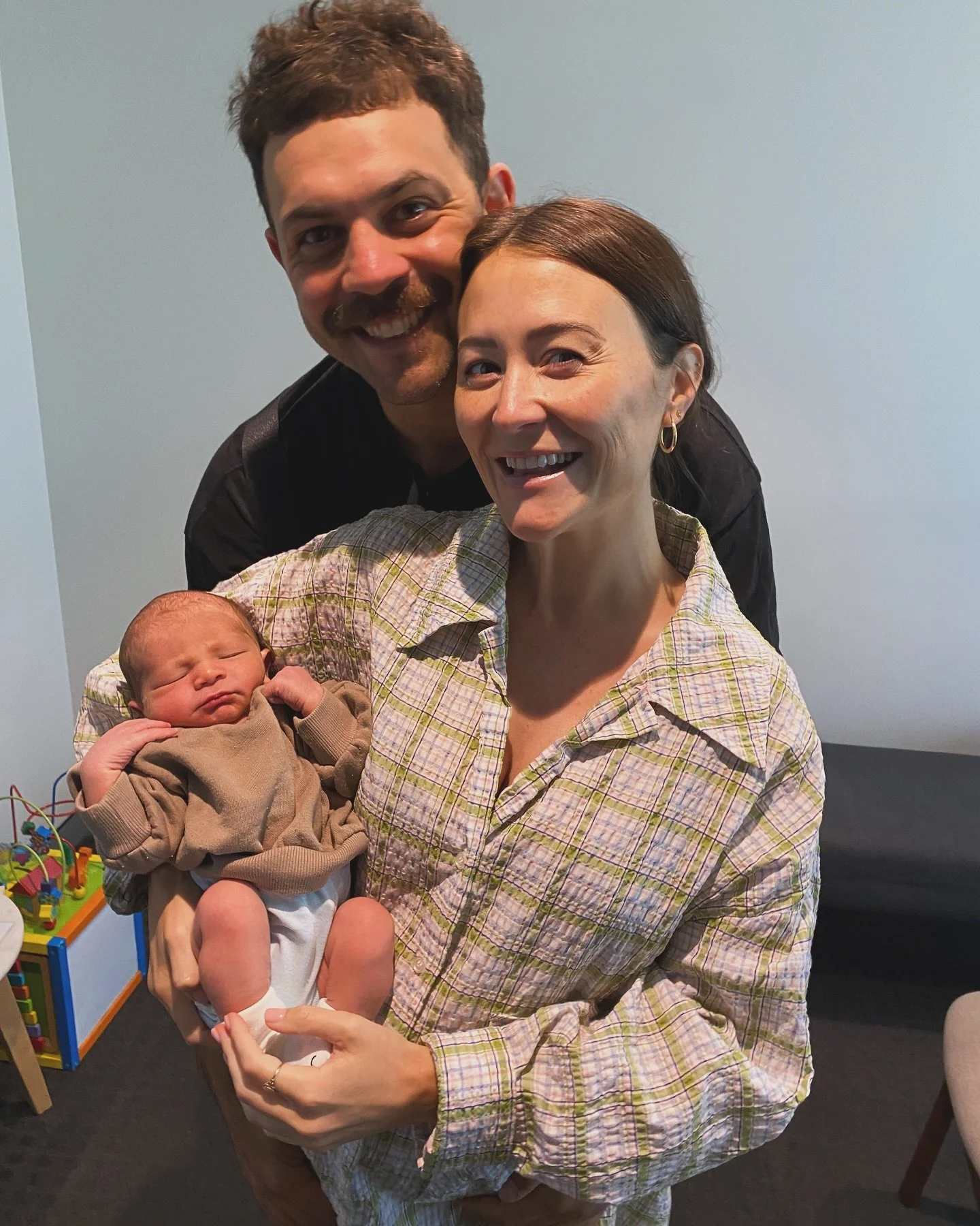 Congratulations to our old CA @lifeofrolle  and Ryan, who brought 2 day old little Lando in for Dr Miles to check this morning.  We love love love seeing little bubba's 🥰 here.  He is beautiful 🤩