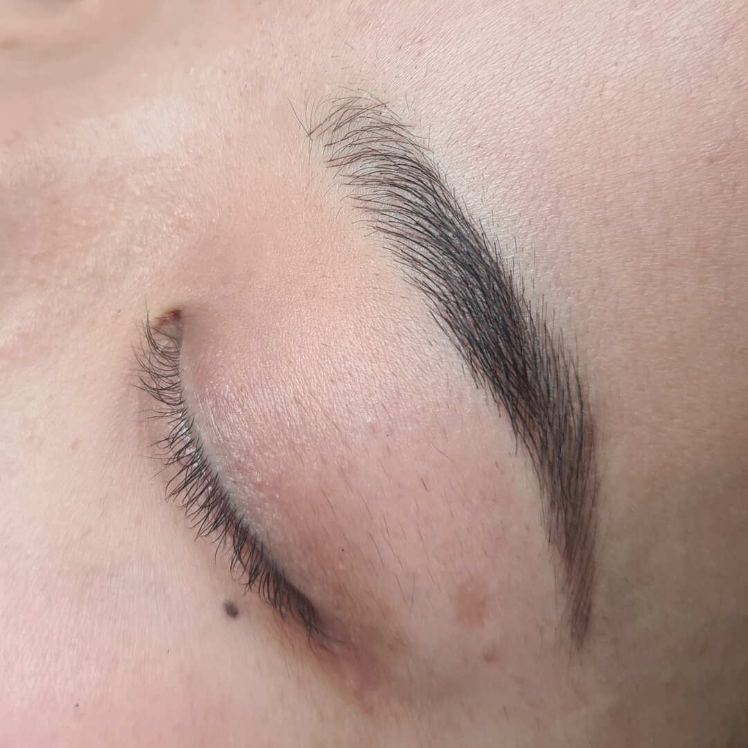 Yes, there is tattoo in there! ​​​​​​​​
​​​​​​​​
Perfectly naturally and fluffy brows were the brief here ✅ ​​​​​​​​
​​​​​​​​
#bornbrowsperth #featherbrow #perthbrows #perth #perthbrowstylist #browtattoo #browtattooing #perthbeauty #perthsalon #perth