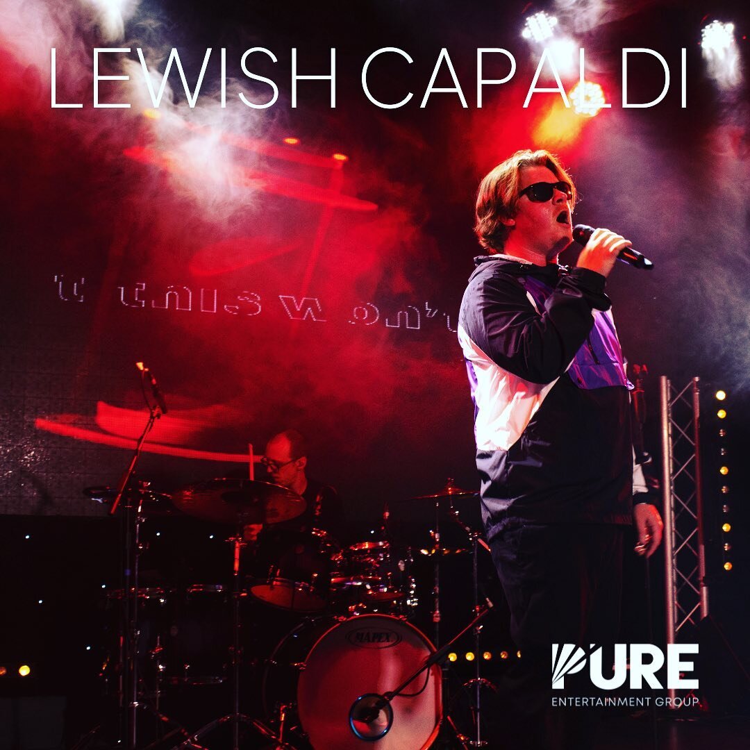 ARTIST SPOTLIGHT : Lewish Capaldi

Dan Carney&rsquo;s Lewish Capaldi tribute captures the look, the sound and perhaps most importantly, the trademark dry wit of the man who declared himself &lsquo;The Scottish Beyonce&rsquo;. 

Featuring &lsquo;Hold 