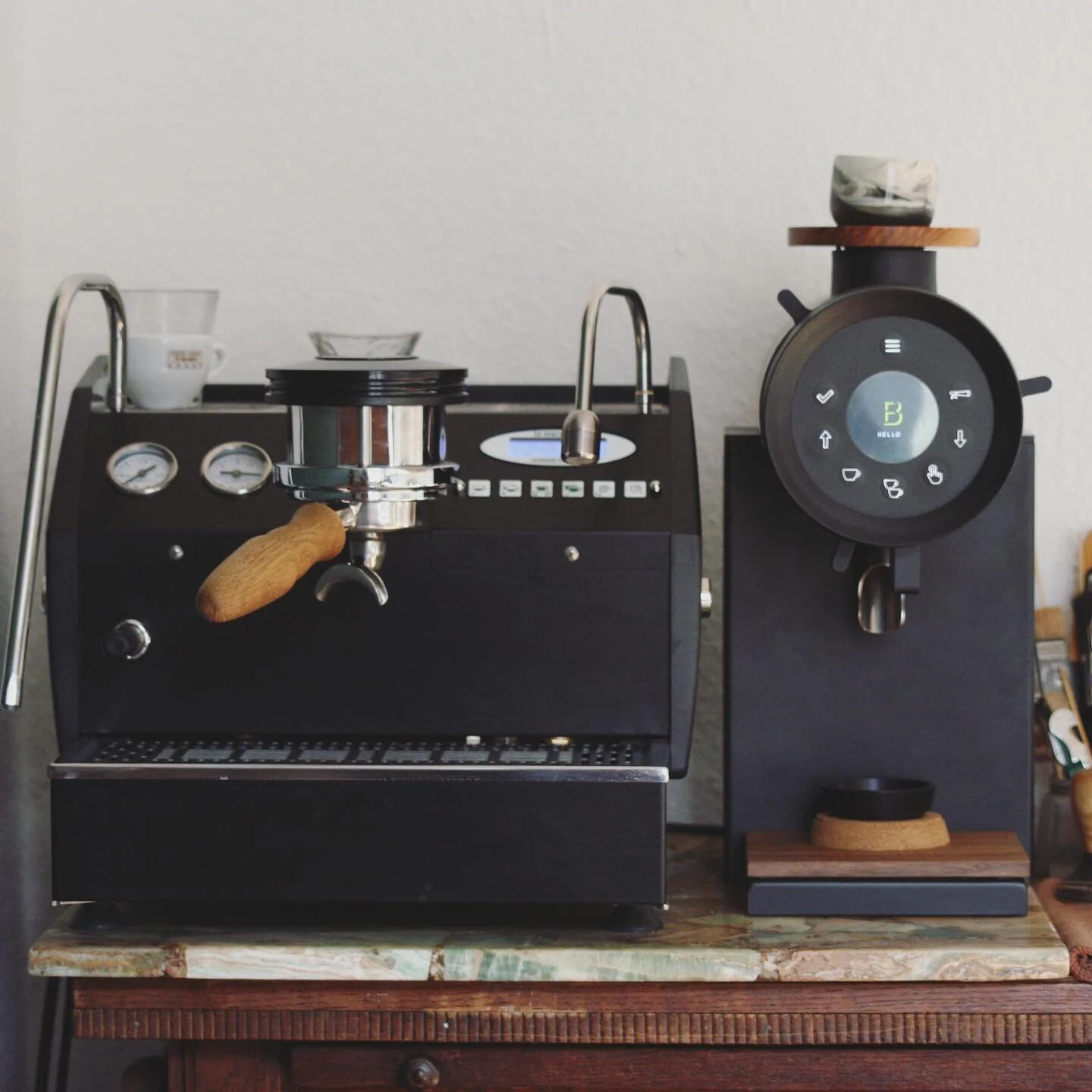 Latest set up. Ideal for workshops, one on one coaching and luxury event. Website almost ready www.barista-coach.de

Book me in #hannover #hamburg #vienna 
.
.
.
.
.
.
.
.
.
.
.
.
.
.
.
.
.
.

#goals 
#specialtycoffee 
#eventbarista 
#baristacoach 
#
