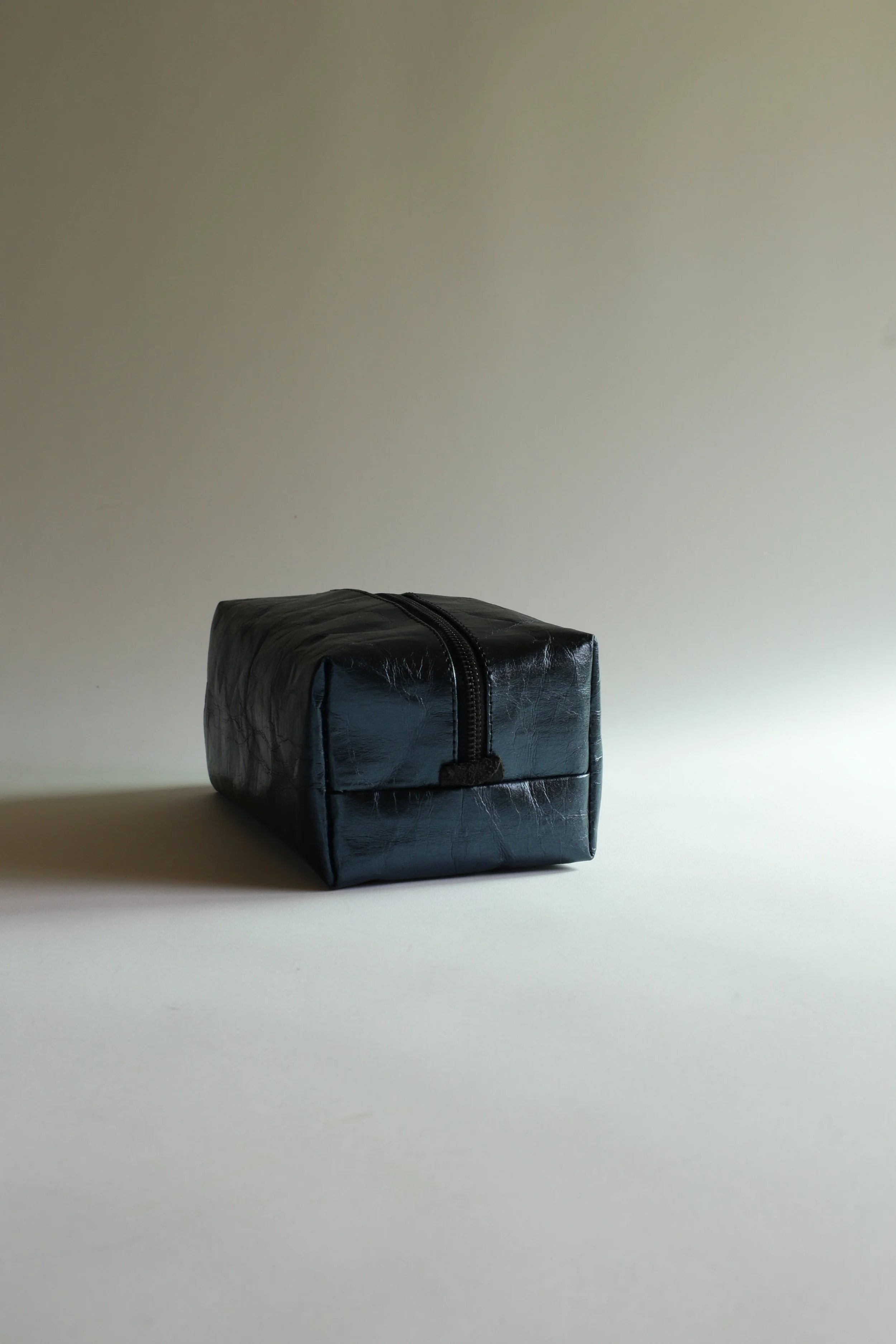 TRAVEL KIT　トラベルキット　メタリックブルー