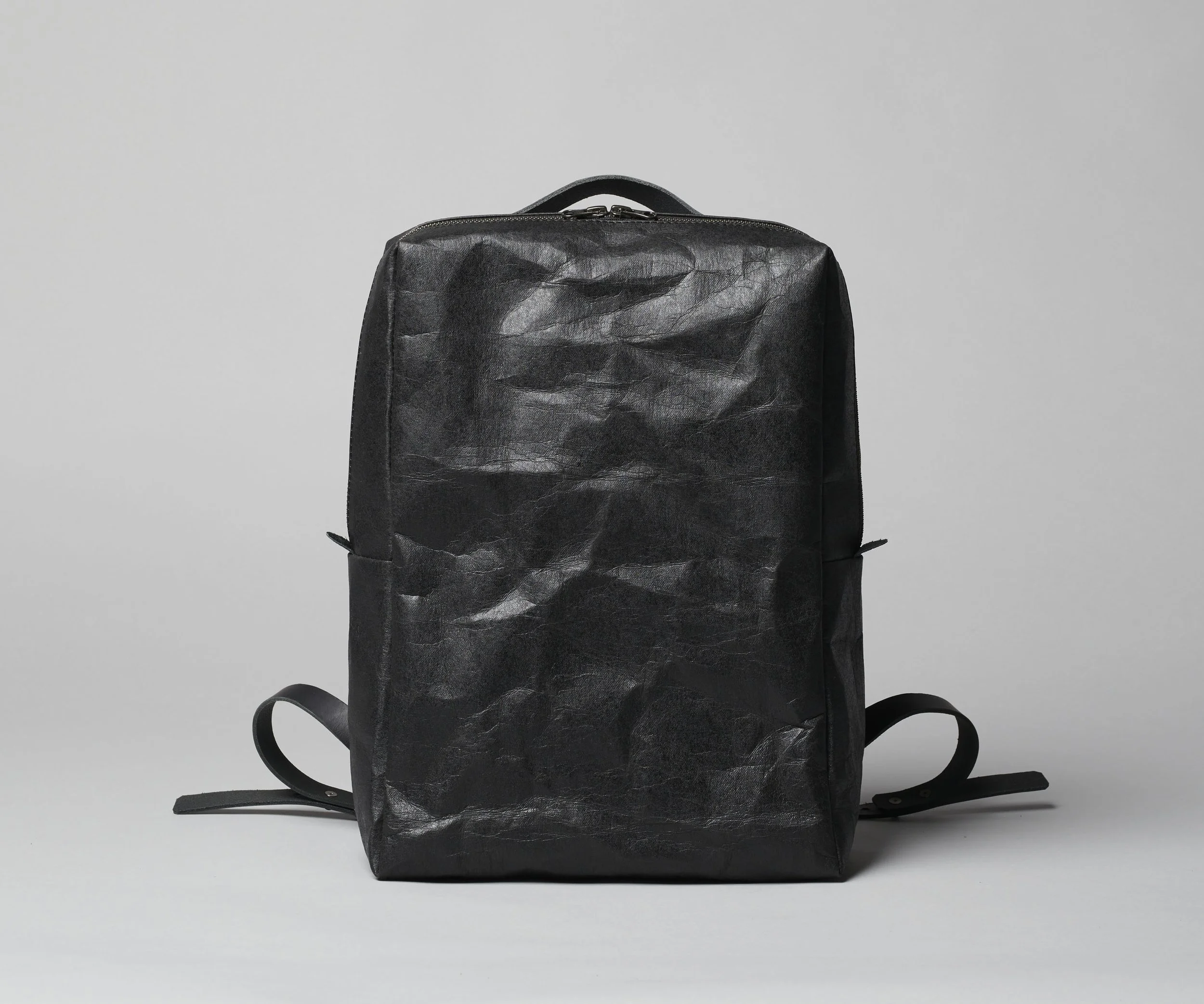BACK PACK 　バックパック　メタリックブラック