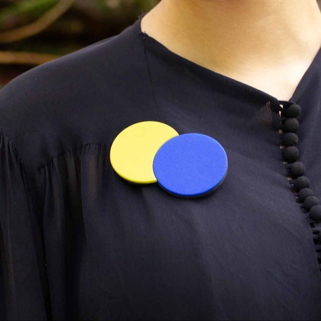 Celeste double broach - Chartreuse blue (Wearable Art)