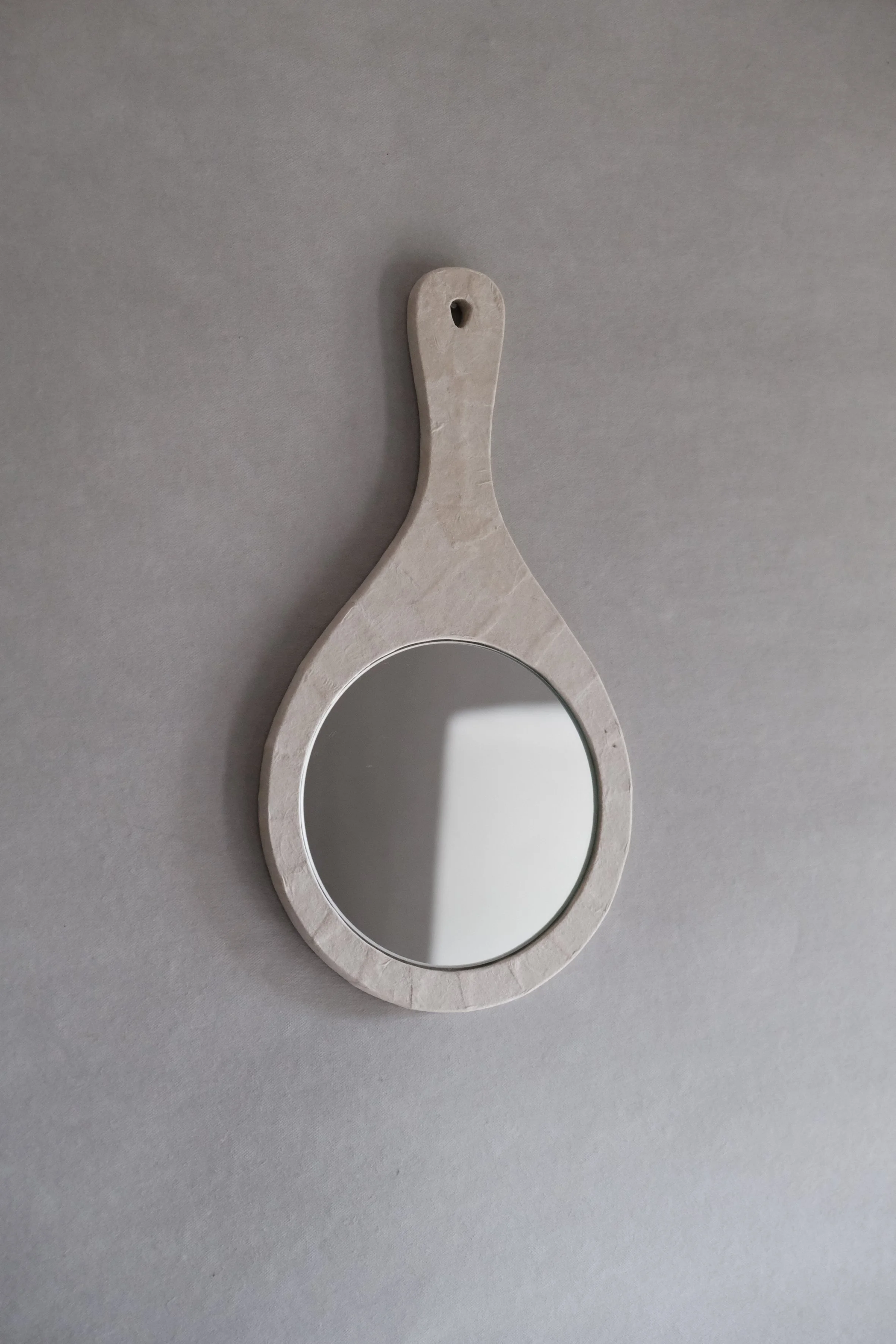Mira - round egg shell
