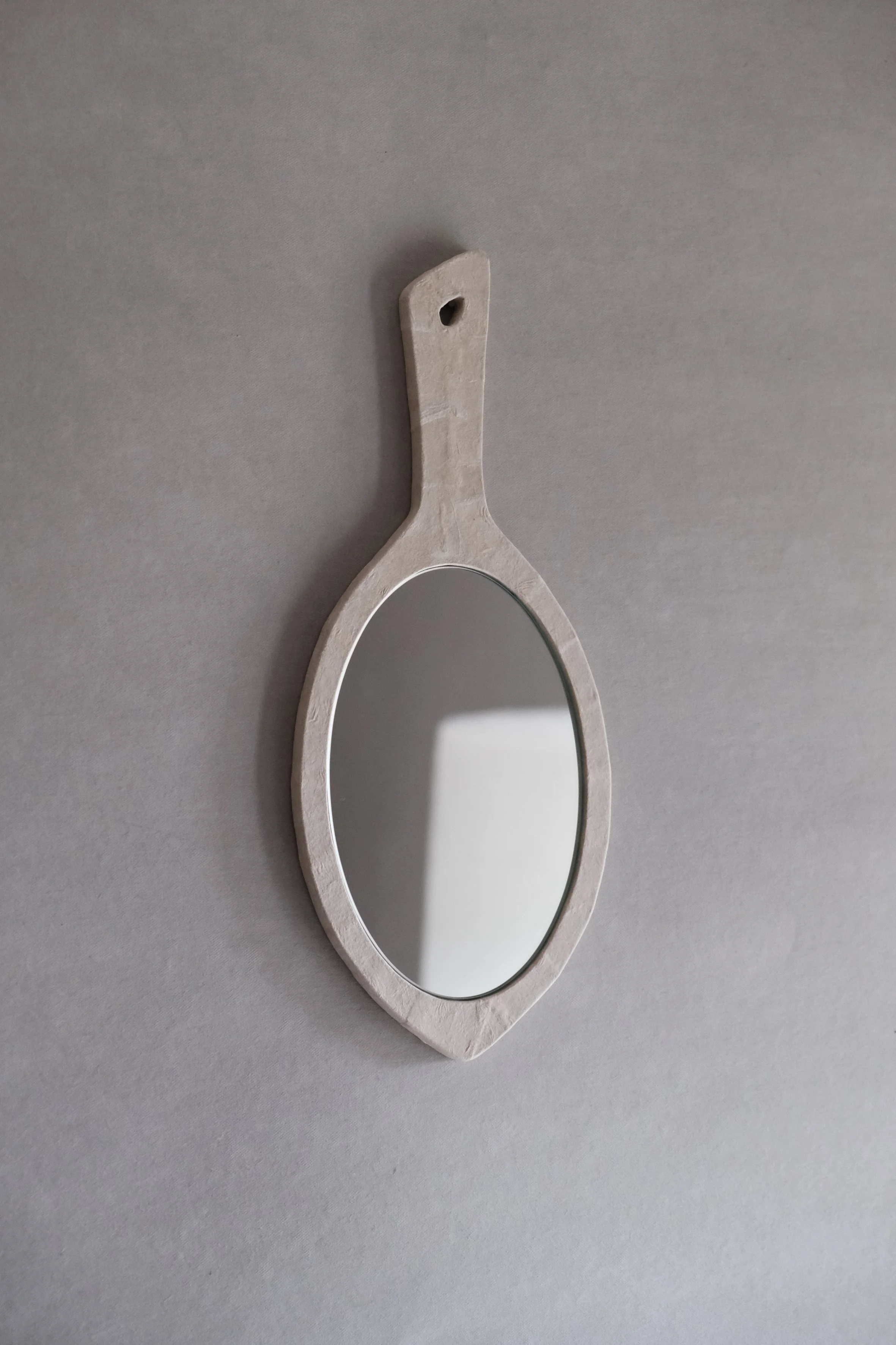 Mira - oval egg shell