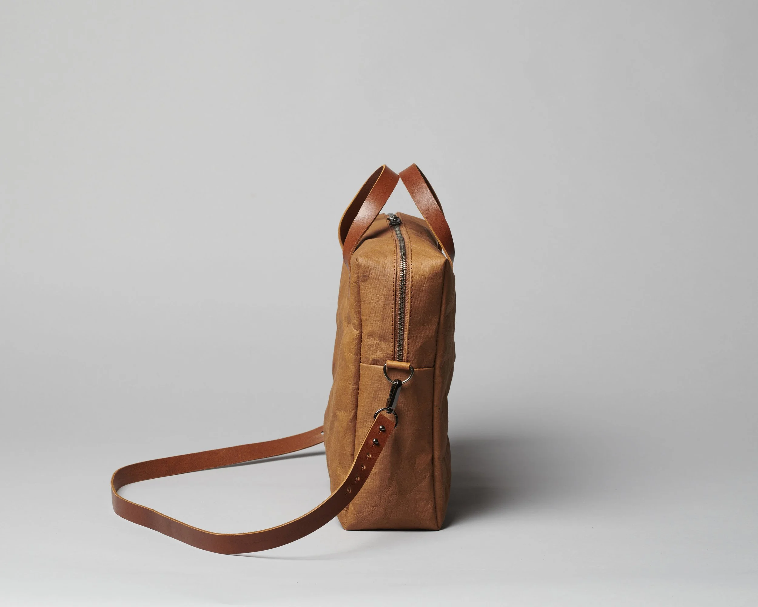 DIPLOMAT Plant Dyed Paper 2WAY Bag
