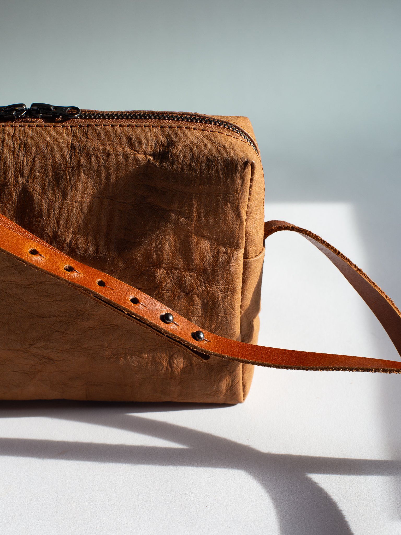 EDITOR Plant Dyed Paper Shoulder Bag