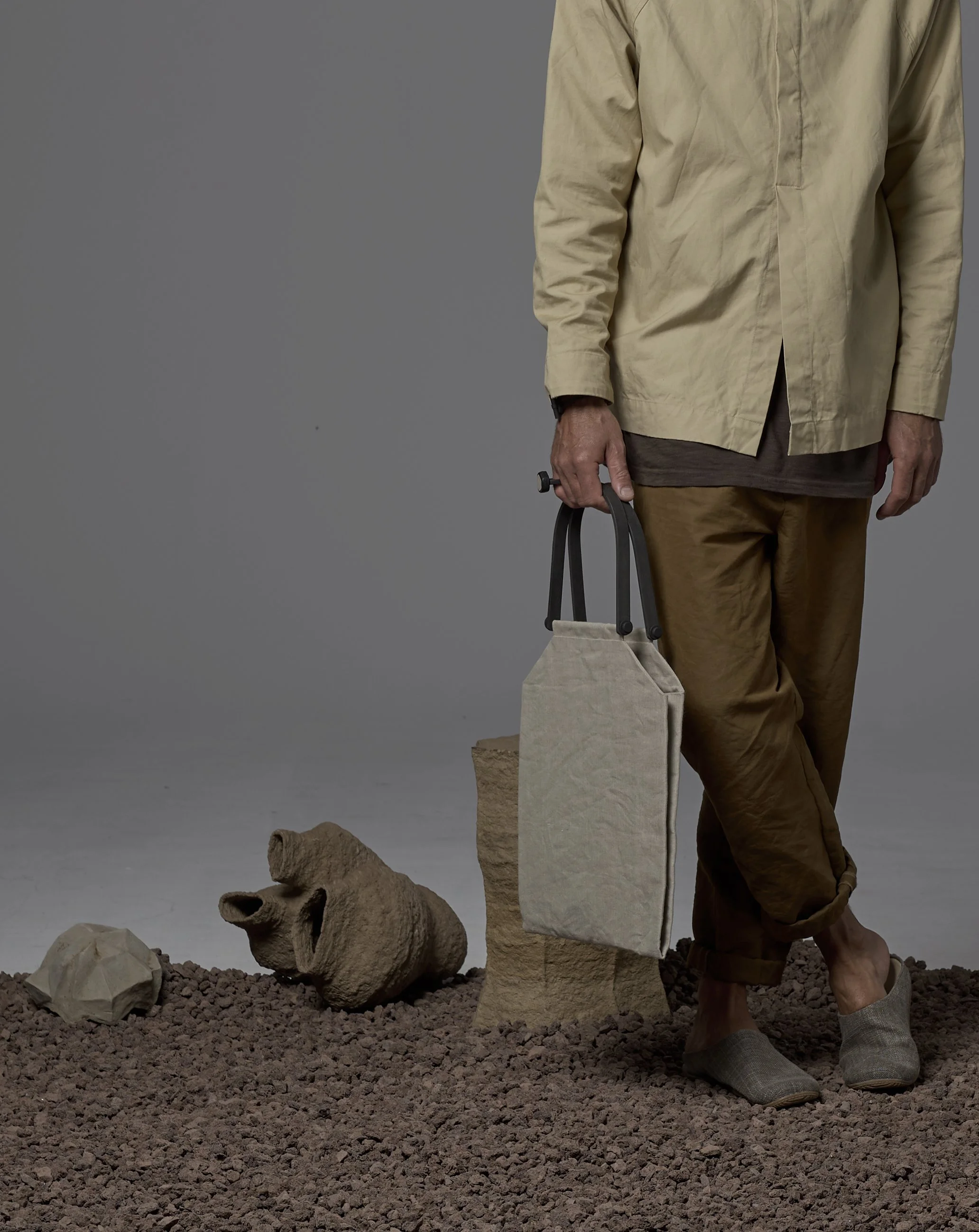 VAGABUND Paper & Linen Slim Tote Bag