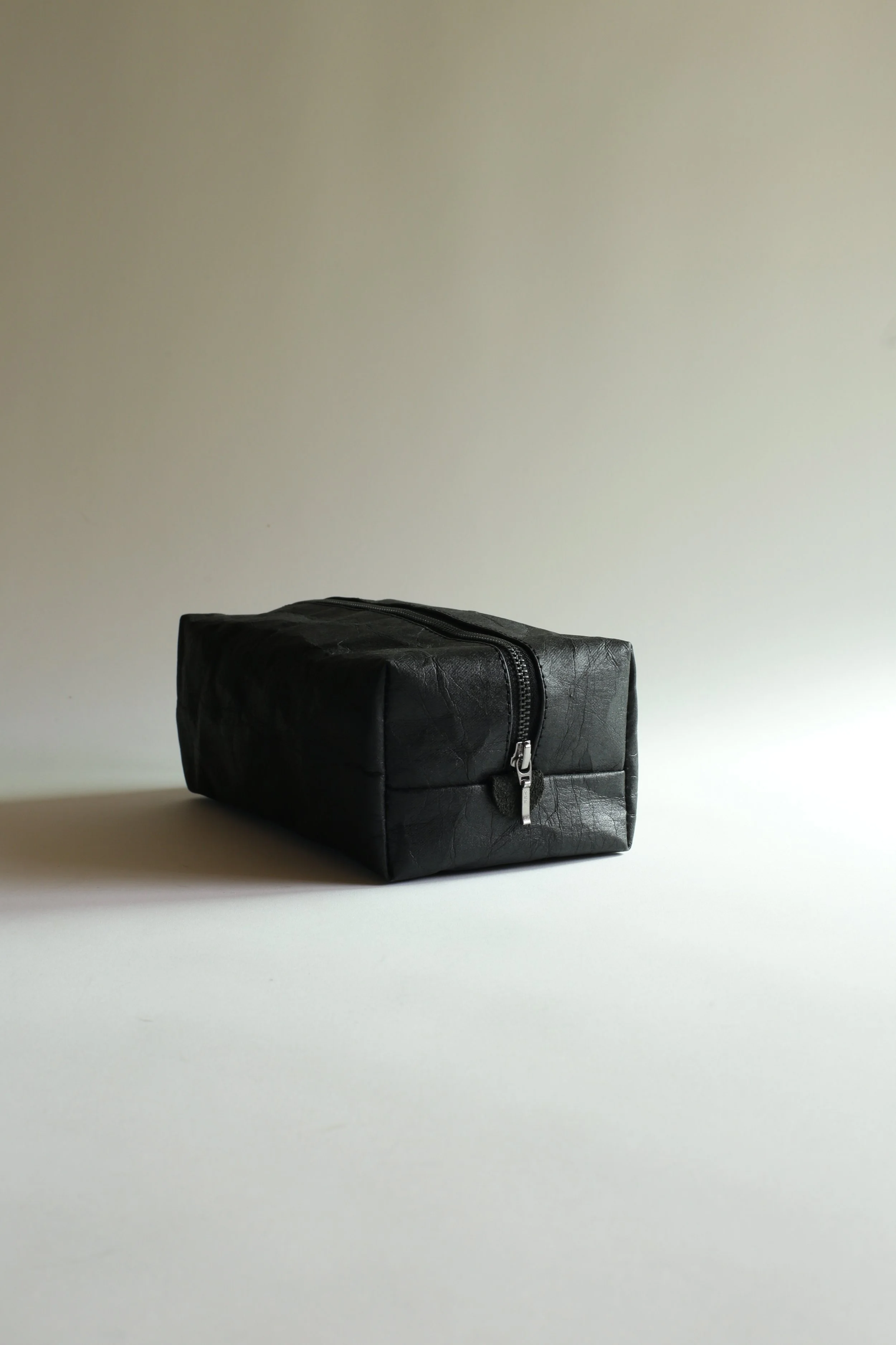 TRAVEL KIT　トラベルキット　メタリックブラック