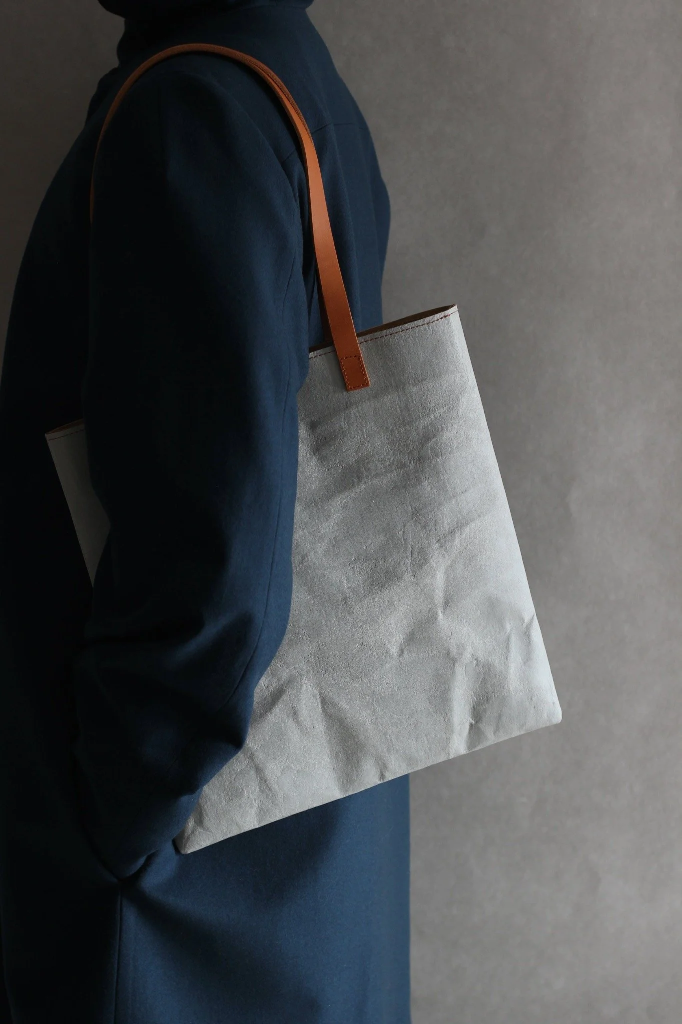 SLEEVE Concrete & Paper Tote Bag