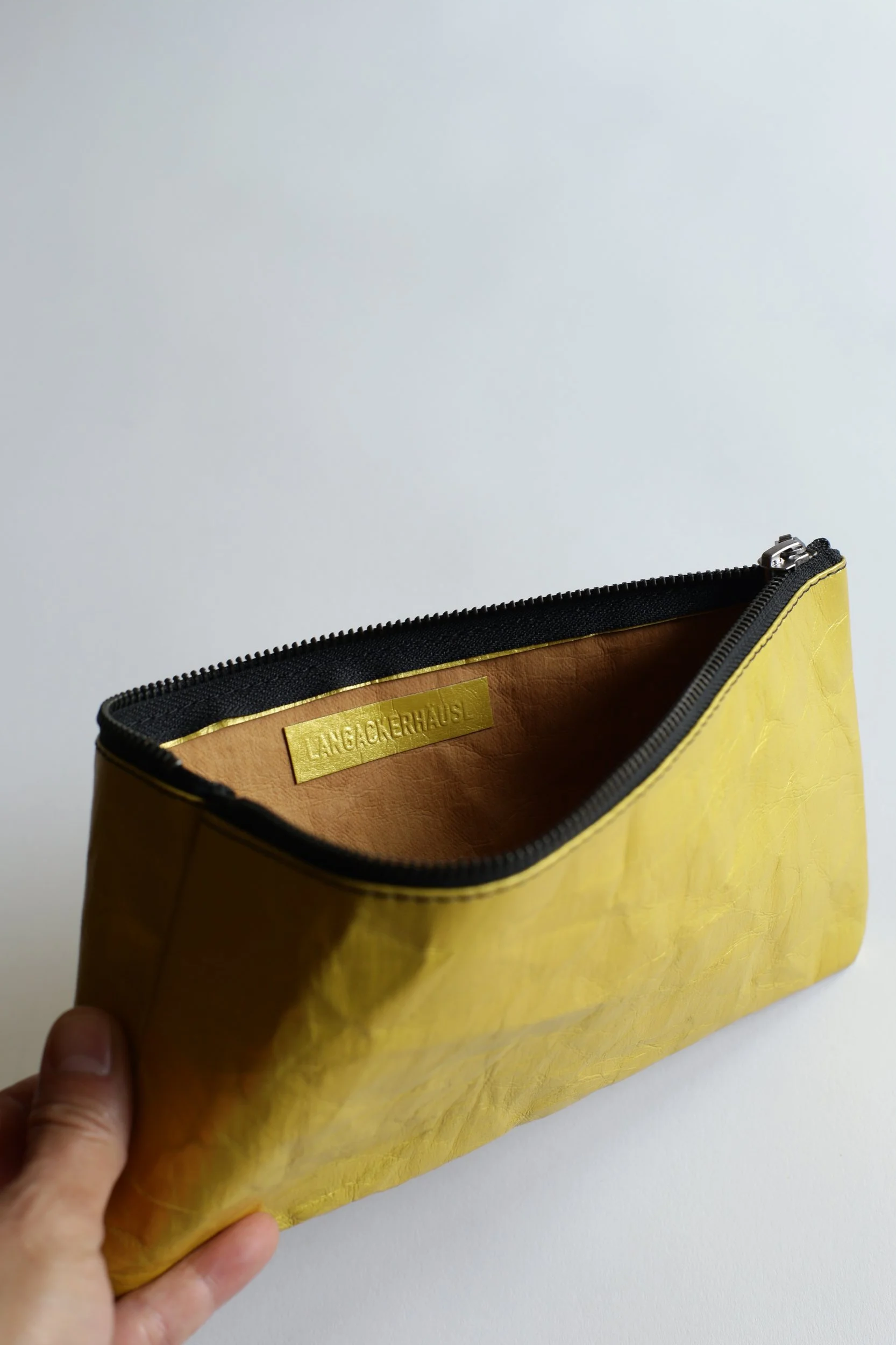 Pouch ポーチ メタリックイエロー