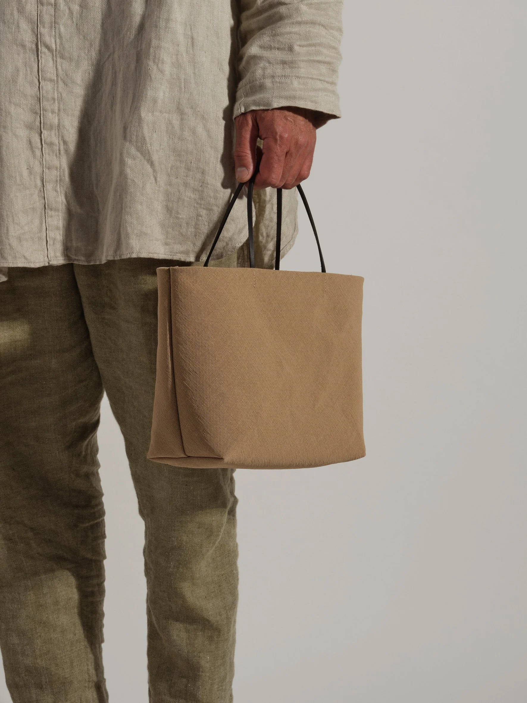 AMIGO Panama Paper Round Handbag