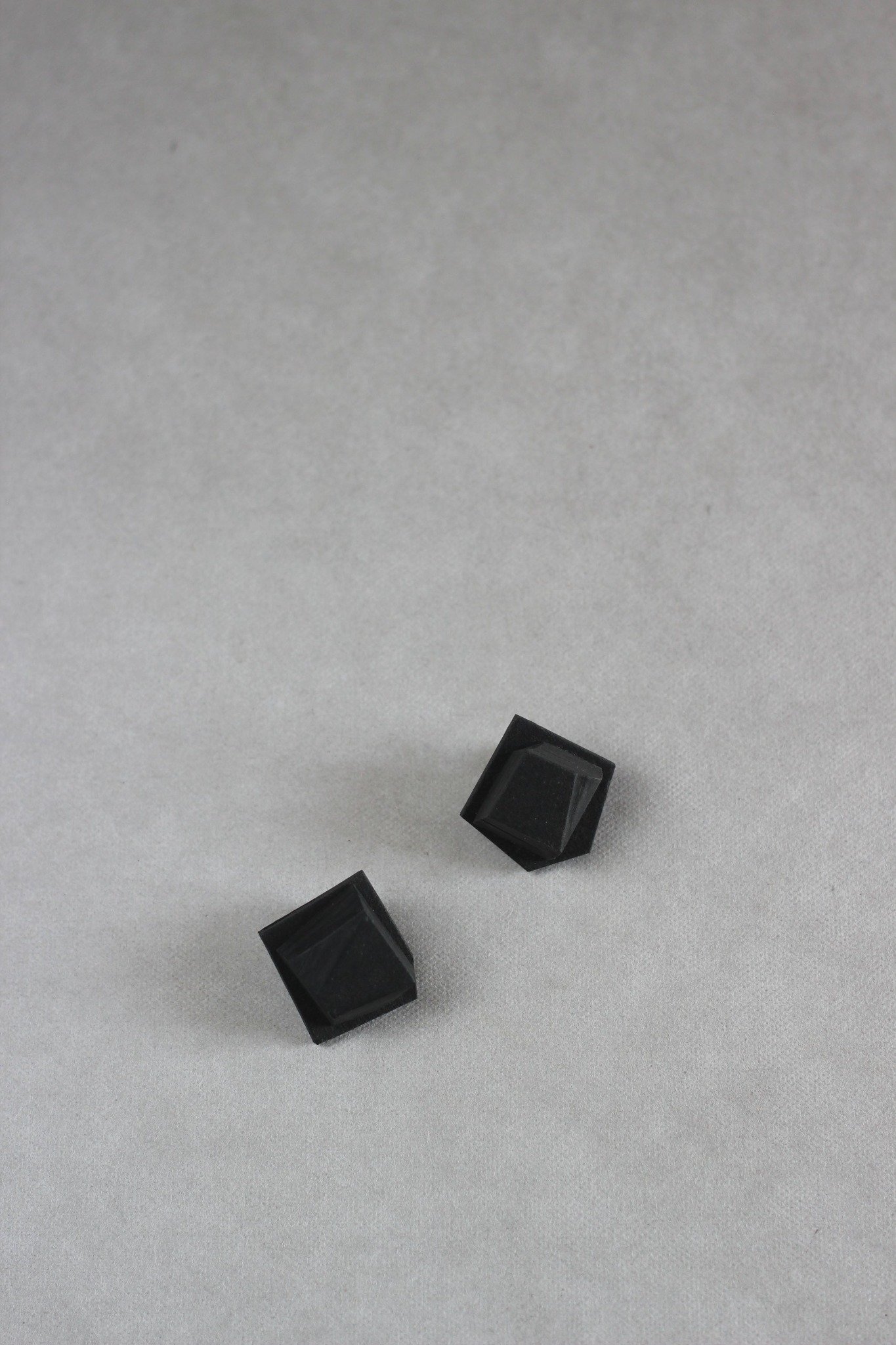 KRISTL - Button Earrings Small