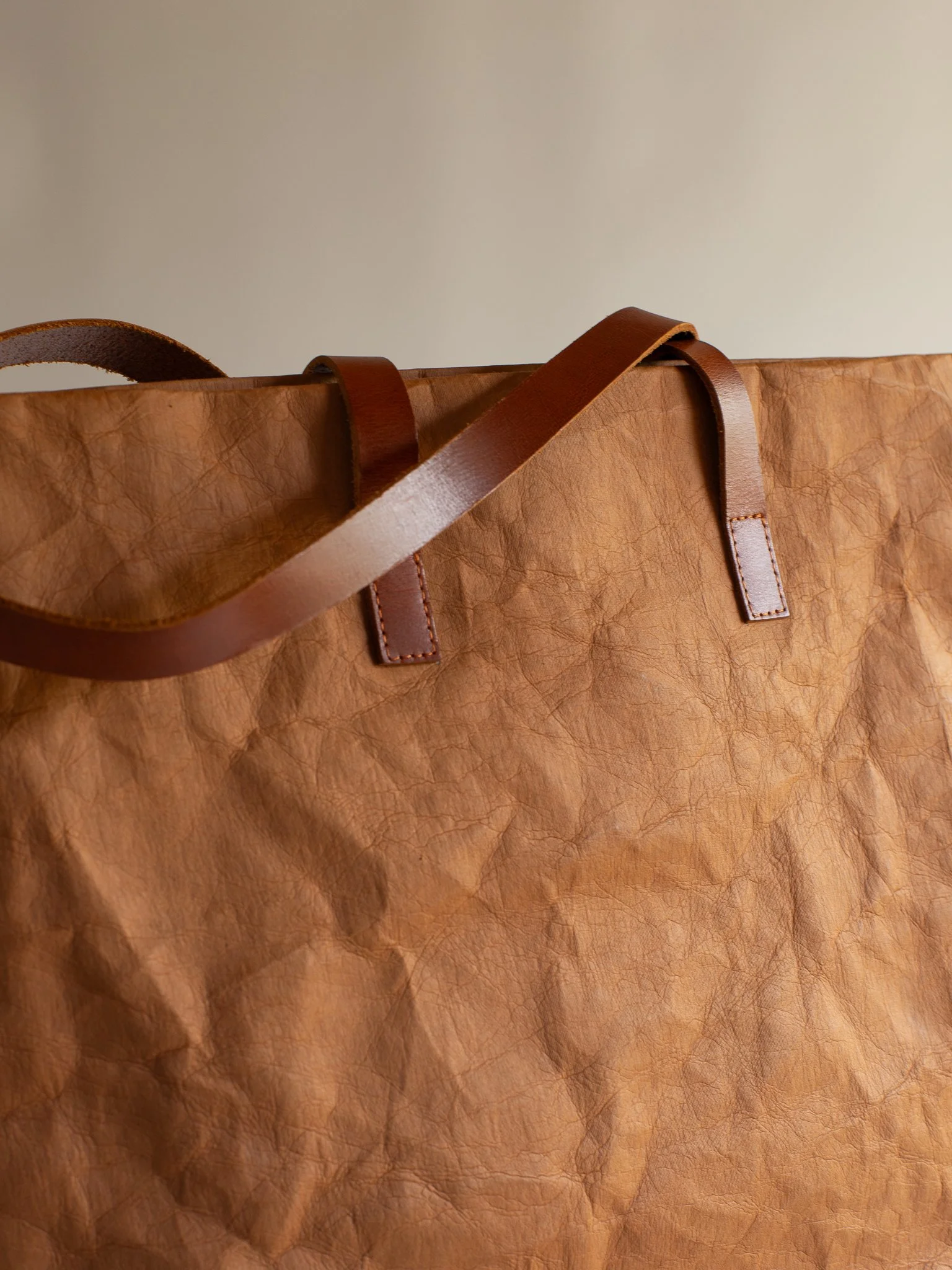 TRANSPORTER Plant Dyed Paper - Tote bag