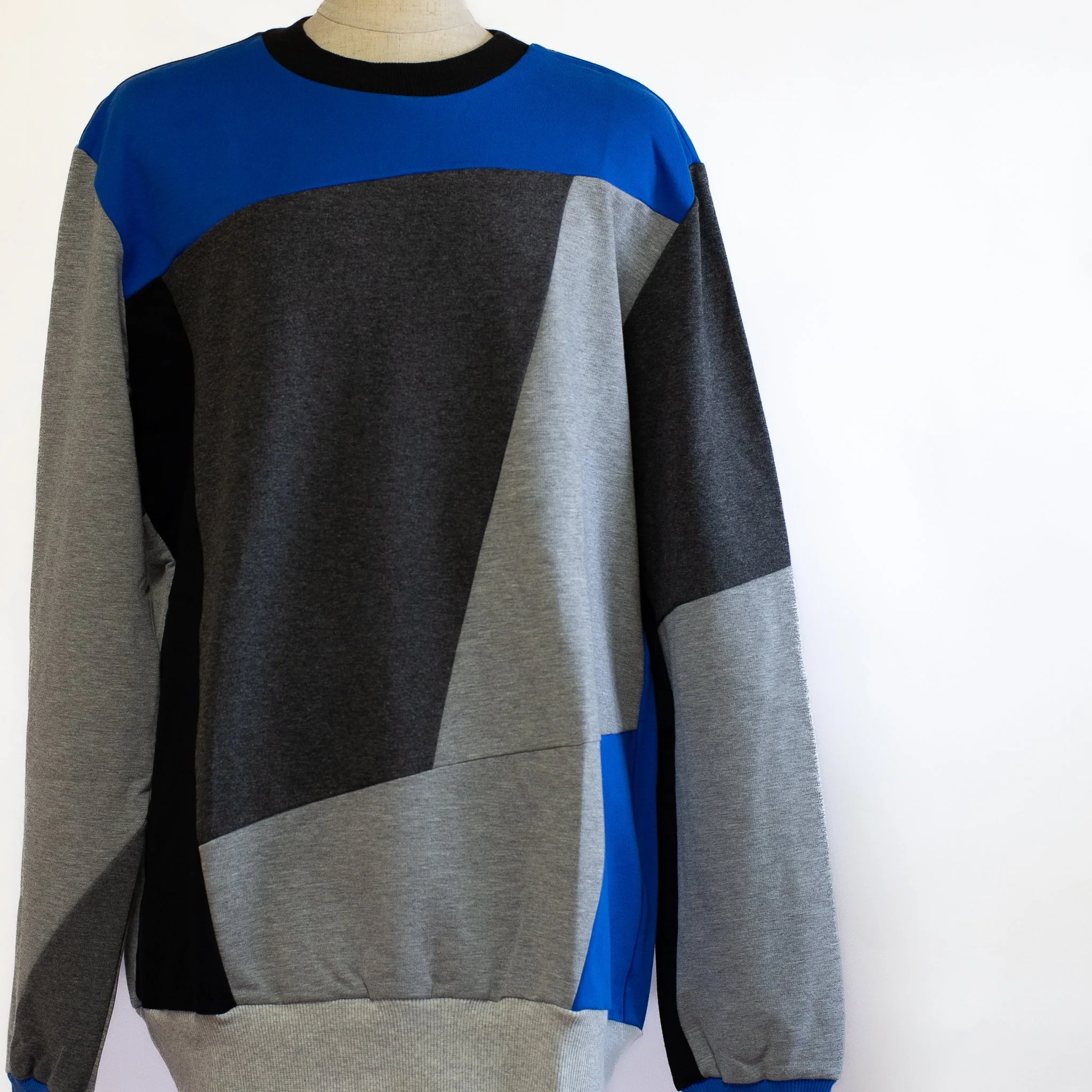 CROOKED - Designers Patchwork Sweatshirt (デザイナーズ パッチワーク スウェットシャツ)