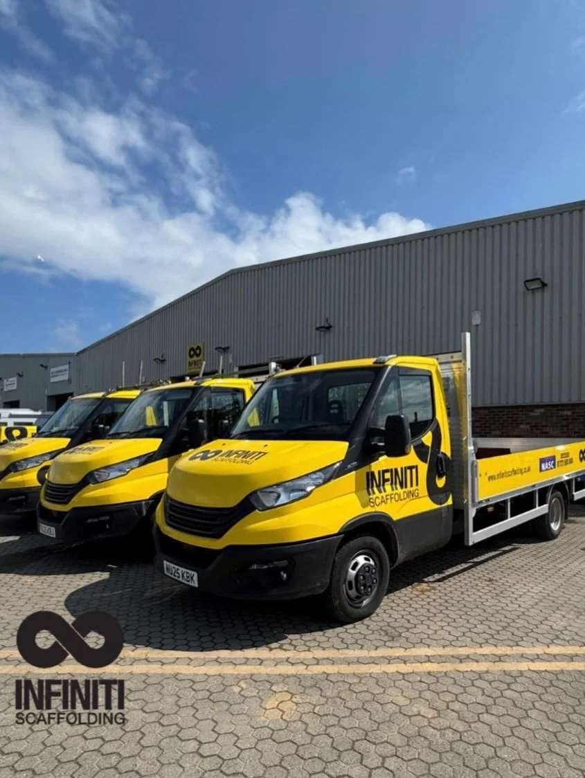 2x new pickups looking fresh thanks to @mwgraphicsltd for the wrap 🤌🏽🤩