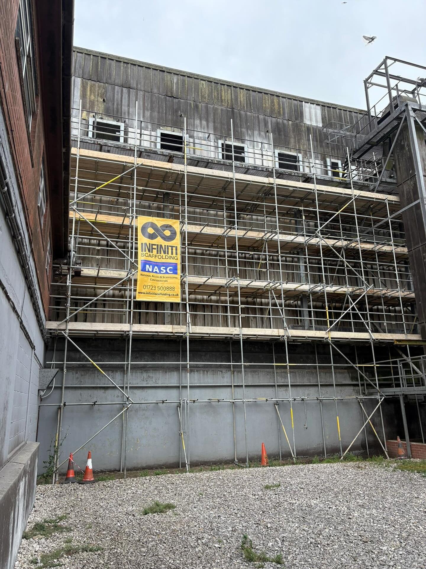 Scaffold erected at Muntons, Bridlington for James Stockdale in preparation for Gantry removal ♾️