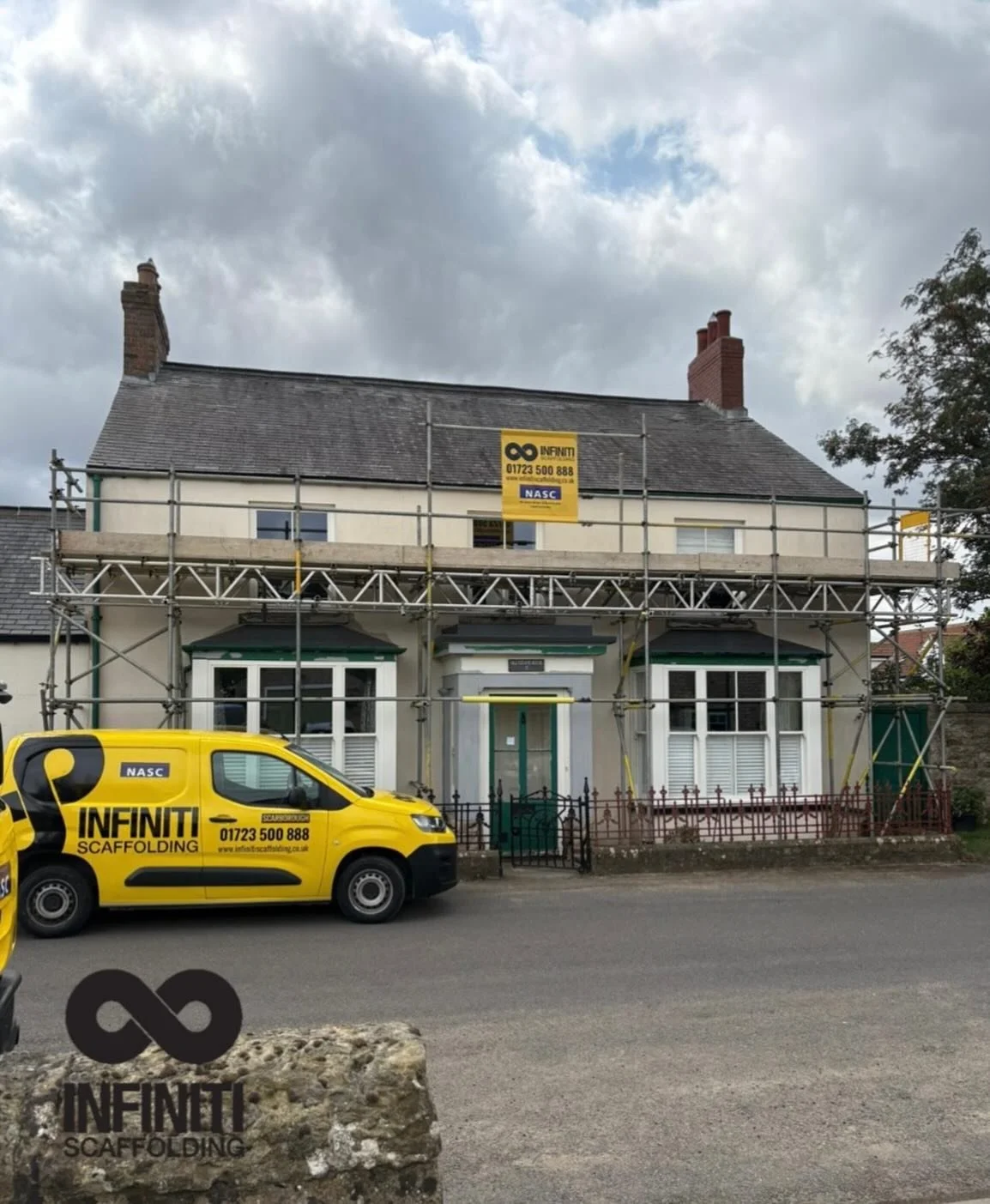 Scaffold erected today in Irton for gutter work 👷🏽