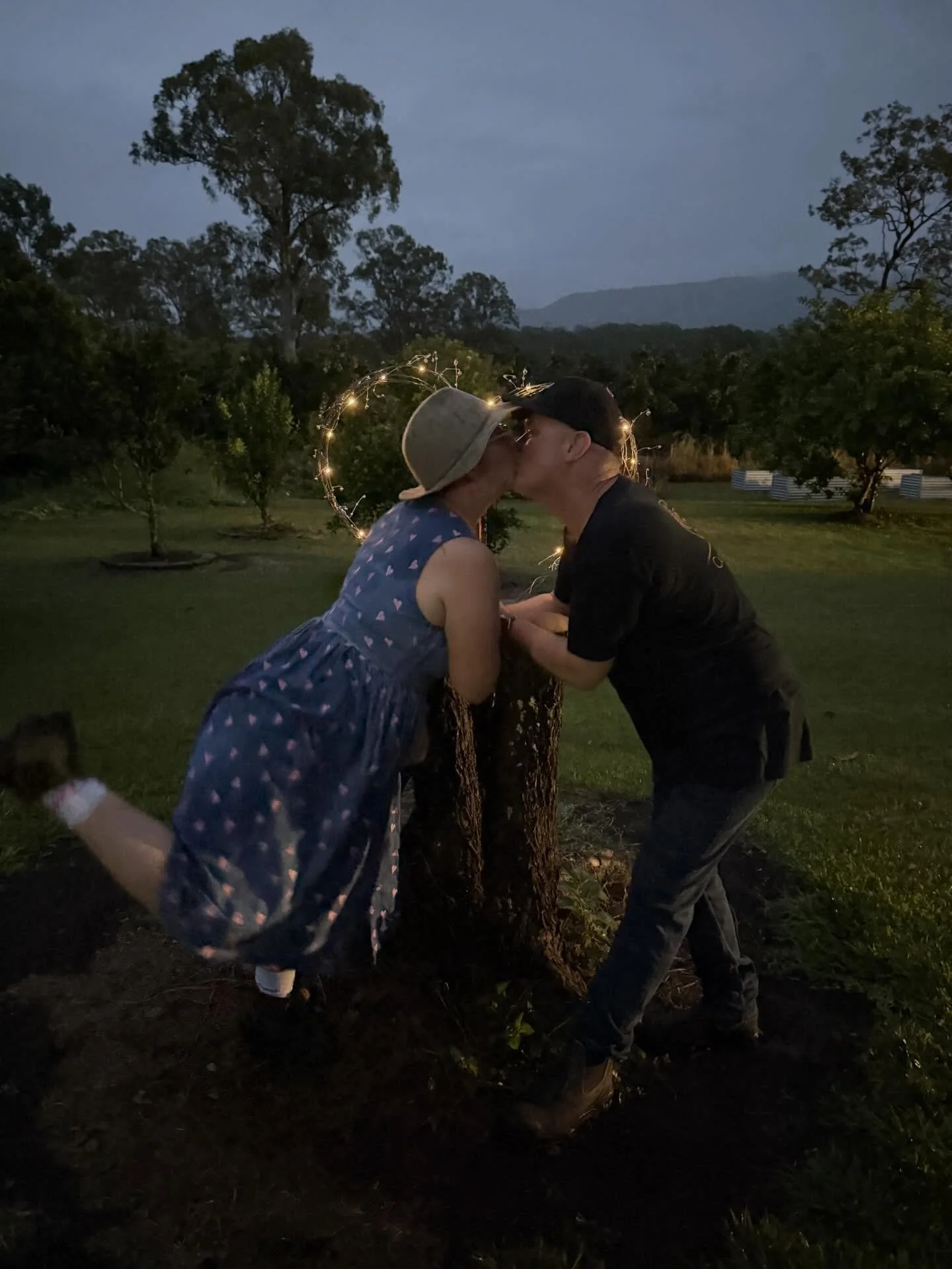 It was wet but still heaps of fun. Truely the best part of being a flower farm that welcomes visitors is an event like this one. Thank you to the wonderful people that attended ❤️. I hope your night was full of love and fun. 

Thank you to @templeofj