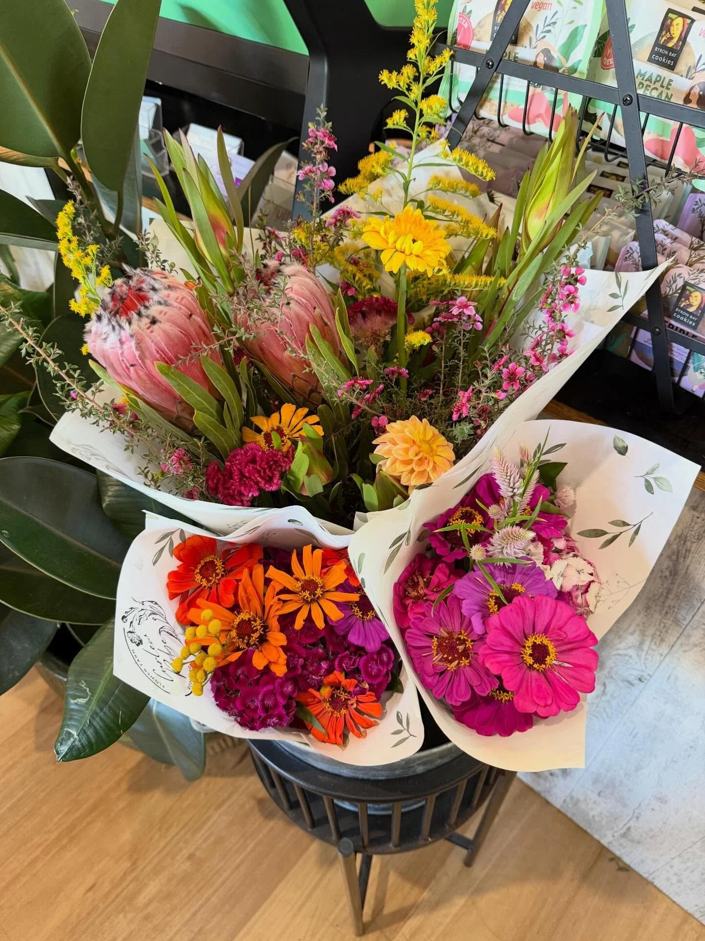 Bright summer blooms still happening! These beauties are at @sticksandstonesespresso. Fresh flowers every Wednesday morning until winter hits!