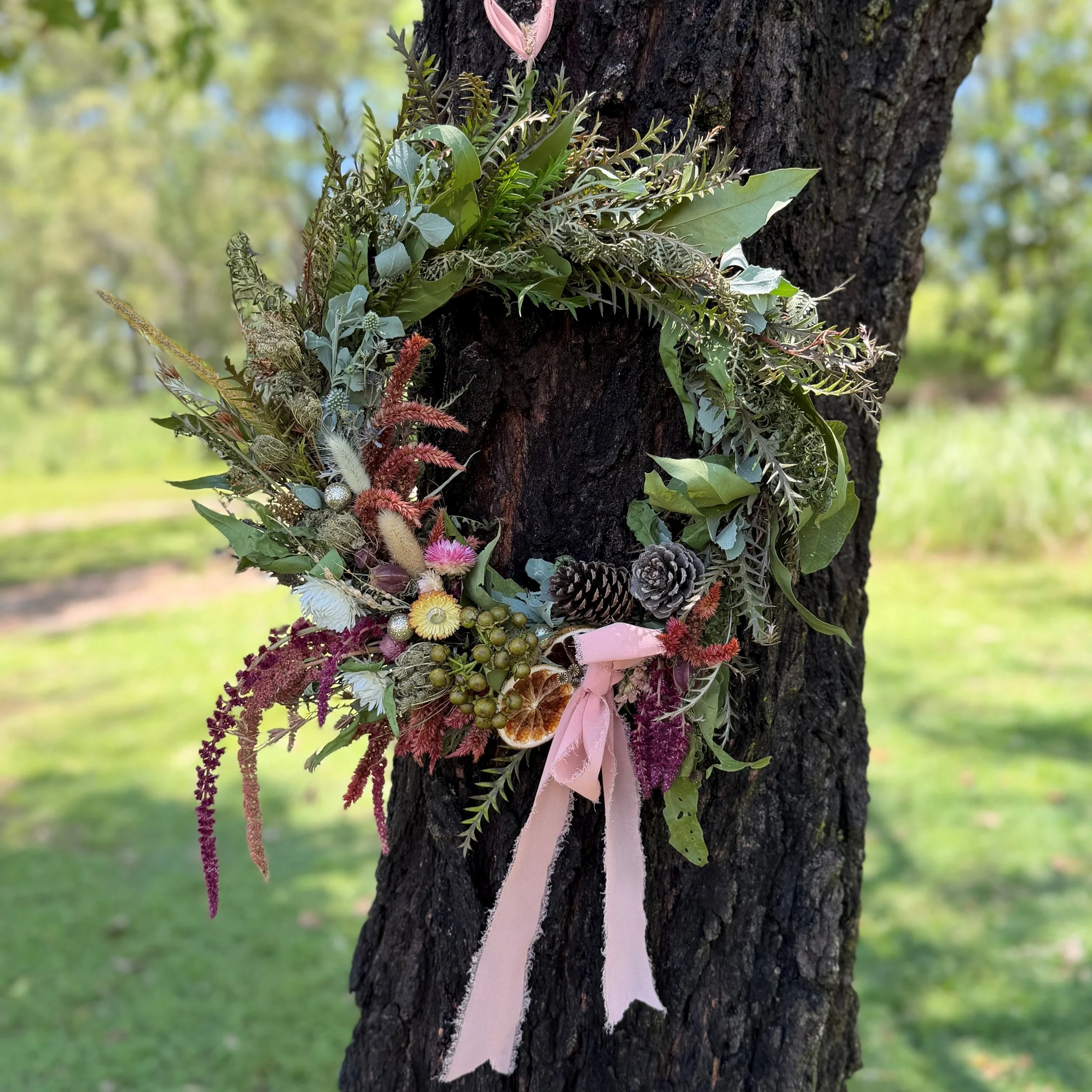 Join us at the flower farm for a festive morning of creativity as we make our very own Christmas wreaths using a gorgeous mix of fresh and dried flowers, seasonal foliage and natural textures.

Surrounded by the beauty of the farm, we&rsquo;ll spend 