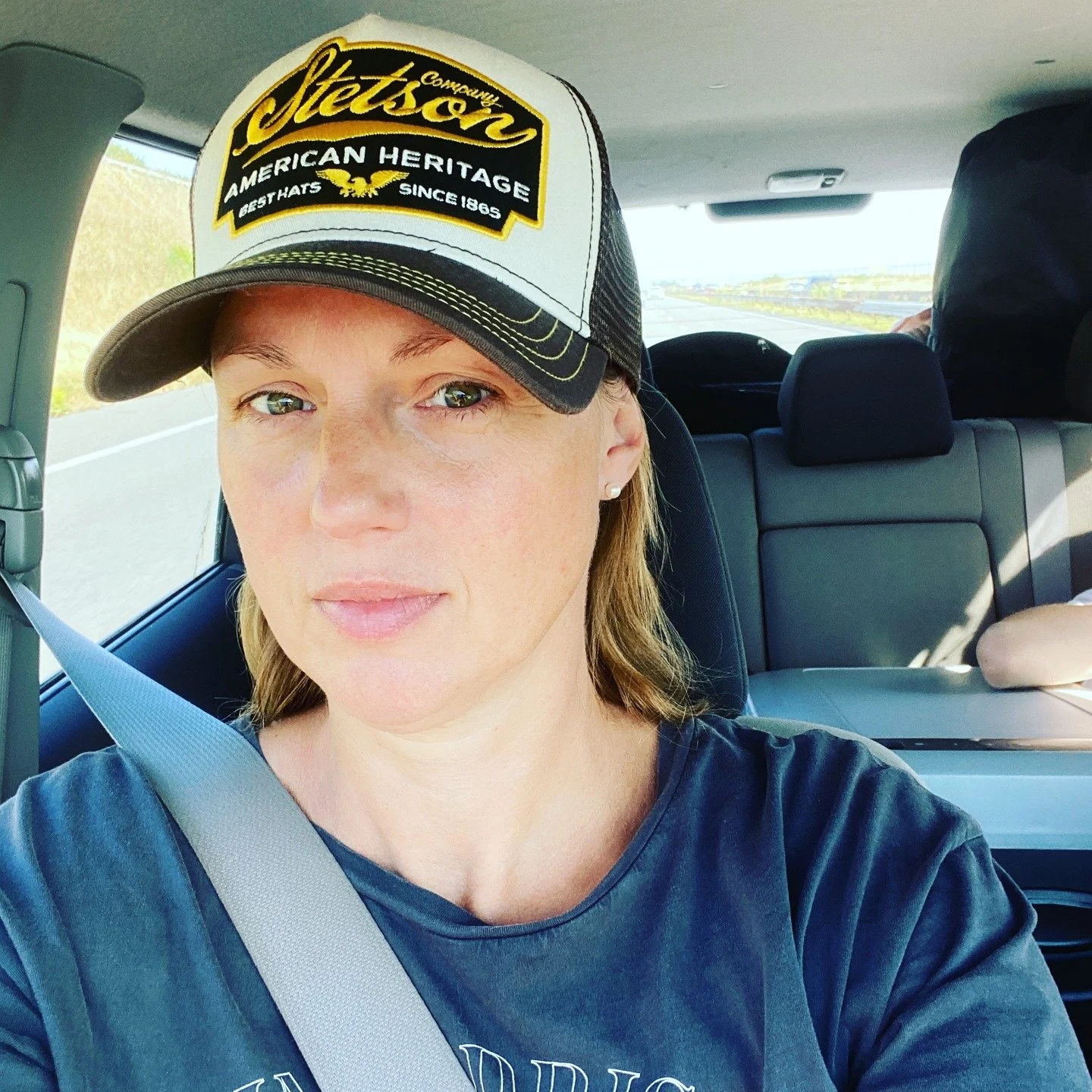 Ik denk dat ik me weer eens opnieuw moet voorstellen, want ik heb er zowaar best wat nieuwe volgers bij! En dat terwijl het algoritme me heel slecht gezind is. Ik weet wel wat het is hoor, zoals met alles ben ik niet erg gevoelig voor trends. Ik post