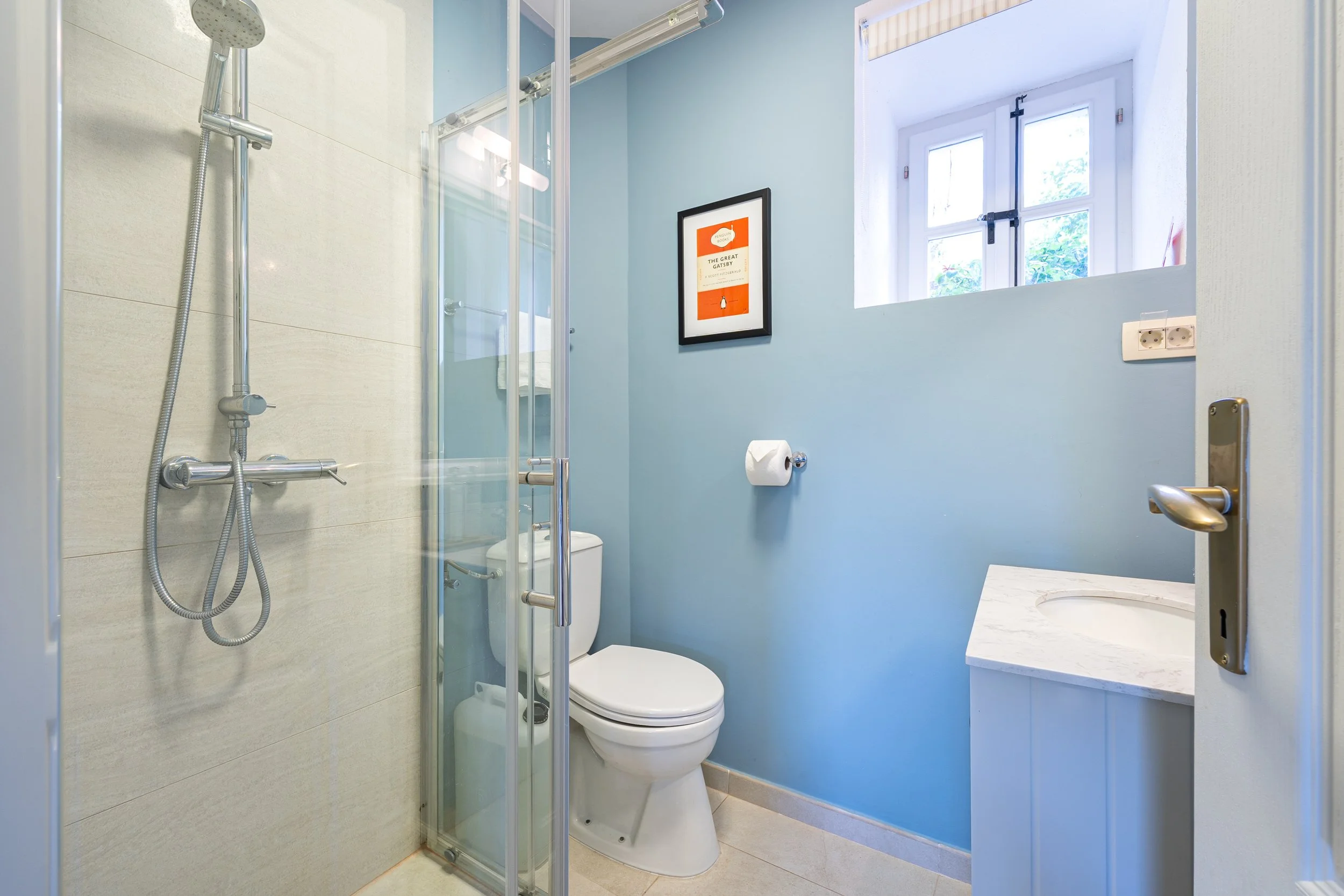 Herrington en-suite bathroom