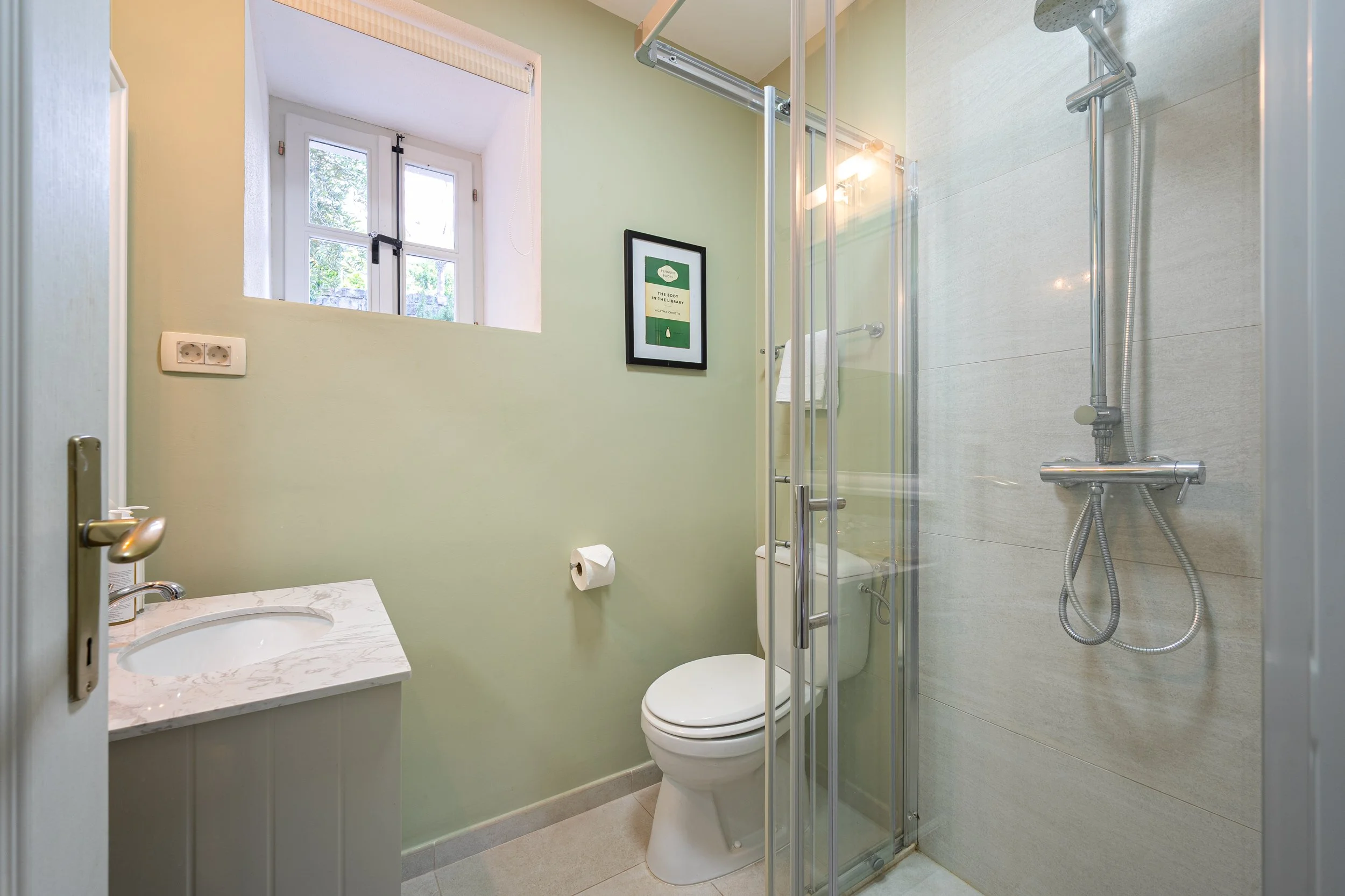 Copper en-suite bathroom
