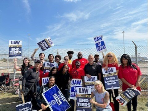 Solidarity for UAW Strike in Toledo