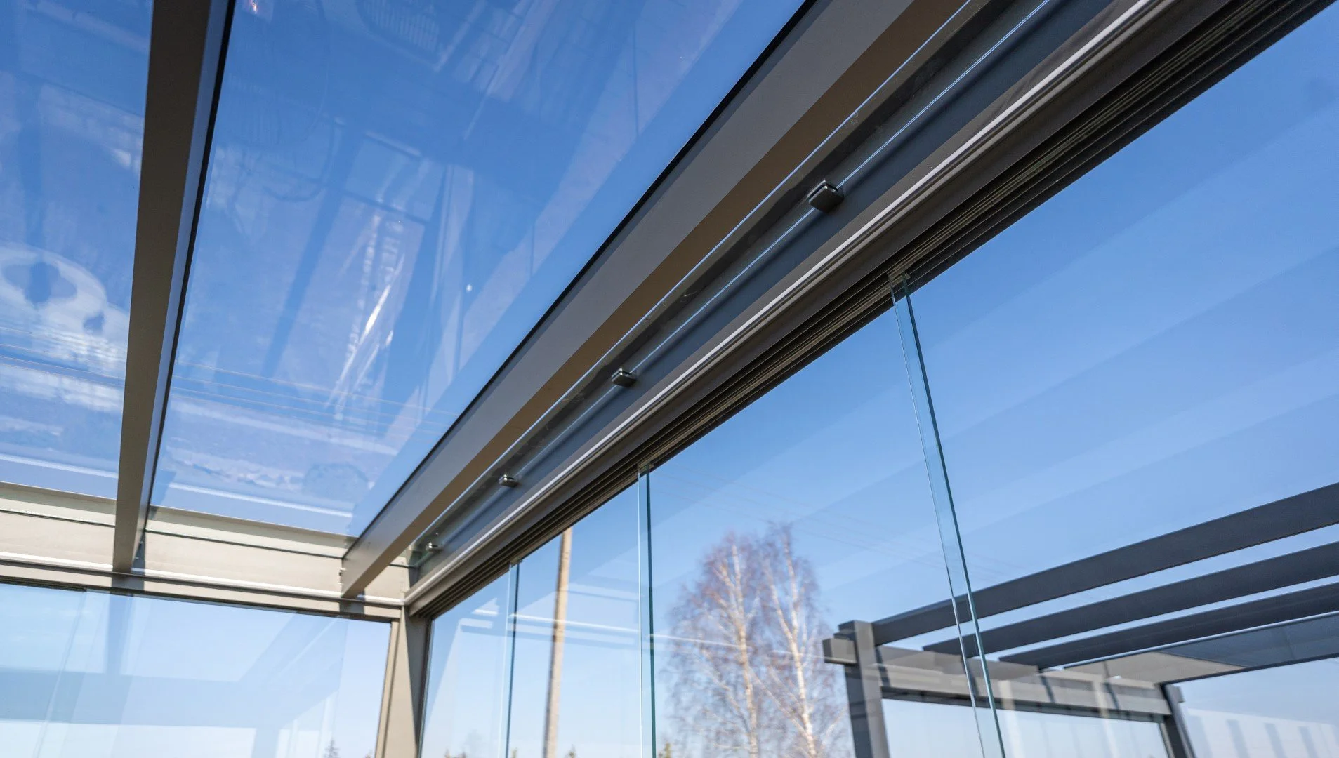 Perola_AYE_LP_Glasdak_Binnen_bovenstijl (Large).jpeg