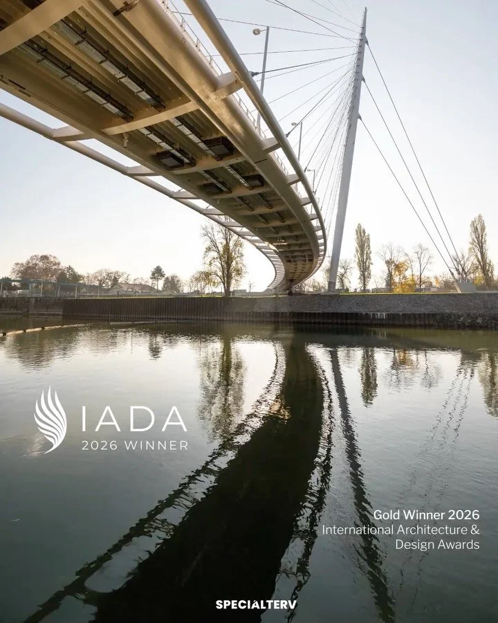 🏆THE ROBINSON BRIDGE WINNER SERIES CONTINUES🏆
Budapest&rsquo;s first bicycle bridge over the Danube has won the International Architecture &amp; Design Awards in the Transportation and Infrastructure Design category. This marks its 9th award in tot