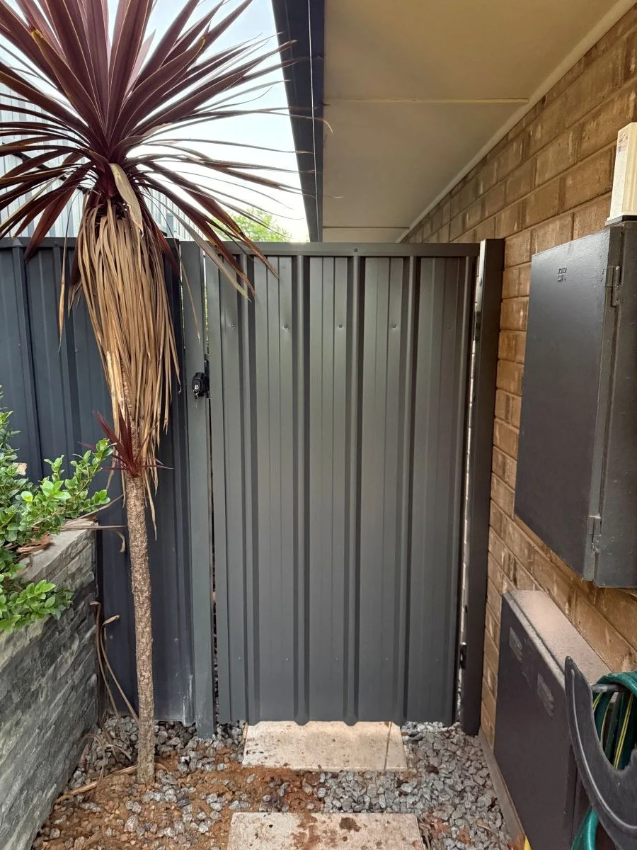 gate-post and rail-600.jpg