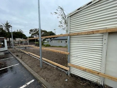 Fed hotel in semaphore paling fence with galvanised steel posts and treated pine H3 pale