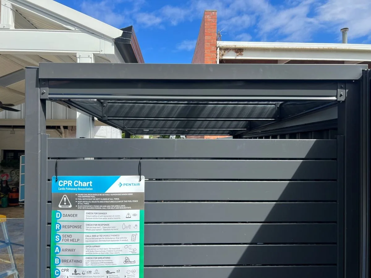 Roof cover over the pool system with polycarbonate panels