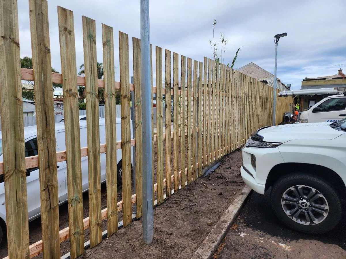 Fed hotel in semaphore paling fence with galvanised steel posts and treated pine H3 pale