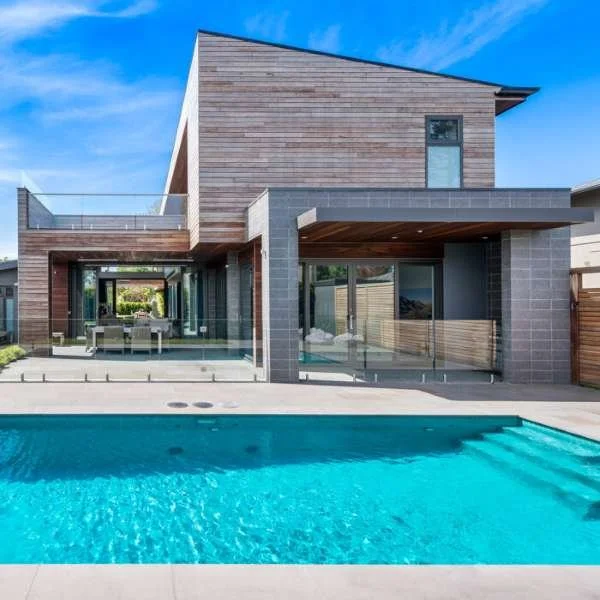 Polished Blocks Pearl Grey House