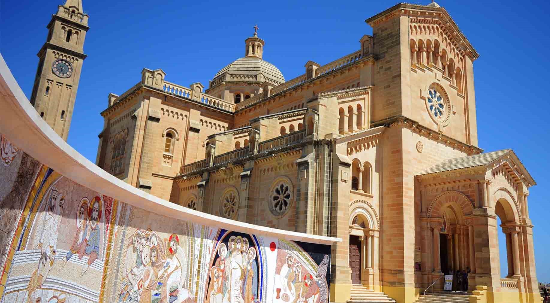 Naturism in Malta - church.jpg