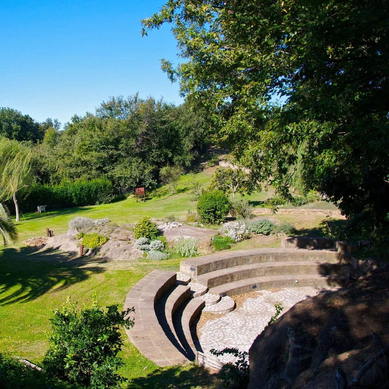 Suncave Gardens Rome 1.jpg