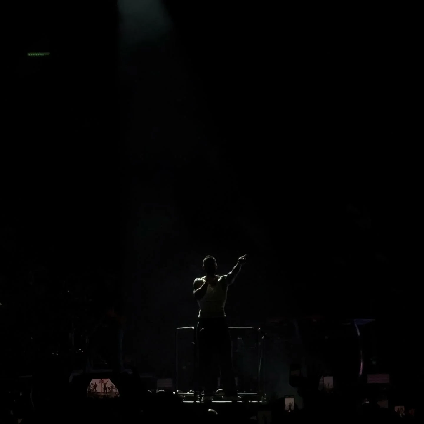 🫶🏼
glimmers
✨

@maroon5 
@adamlevine 
@jamesbvalentine the man, the myth, the legend👏🏻
@tdgarden 

the perfect (and very needed) night.

xx