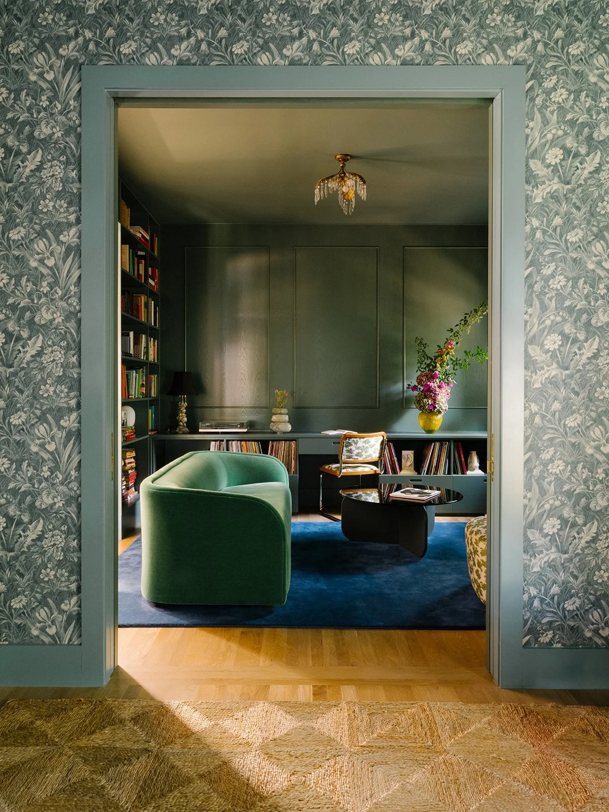 StarlingHouse-Library - Diana Rothery.jpg