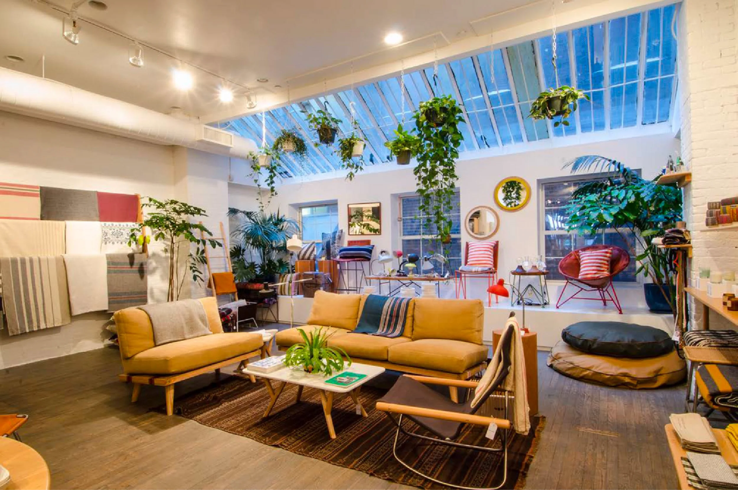 158 Franklin Ave - Interior.jpg