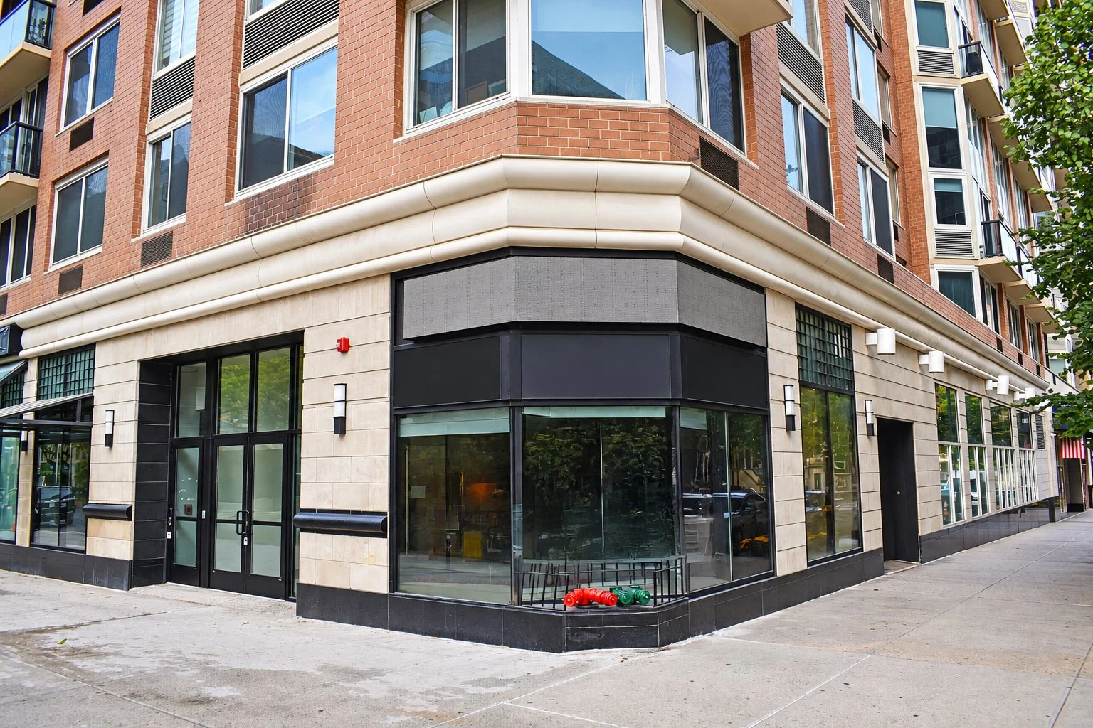 2431 Broadway -Storefront - Clean.jpg