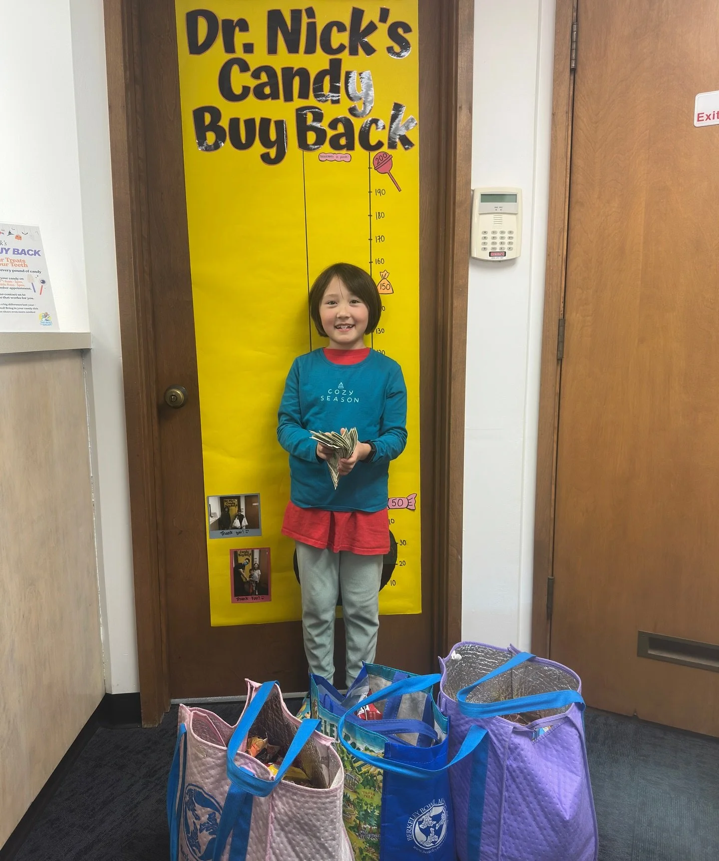 The Candy Buyback fun isn&rsquo;t over yet! 😋🍬
Our sweet patients have been busy giving back &mdash; and thanks to you, we&rsquo;ve already collected 170 lbs of candy and are still going strong! 🎉
We love seeing all the generous smiles and sweet d