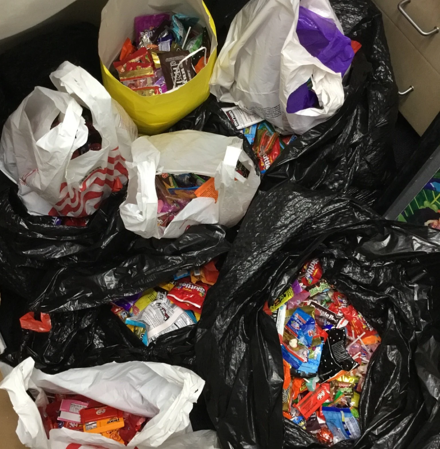 A HUGE thank you to everyone who stopped by and donated to our Candy Buyback! Thanks to your kindness and participation, we didn&rsquo;t just meet our 200 lb goal&hellip; we surpassed it and collected an amazing 235 lbs of candy! 🤩
We&rsquo;re so gr