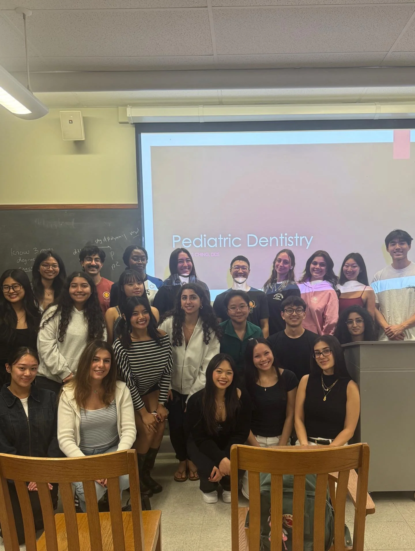 Dr. Nick recently was invited to UC Berkeley to speak with pre-dental students about pediatric dentistry! 🦷✨ It was a great opportunity to share insights about working with kids, building positive dental experiences, and what life in pediatric denti