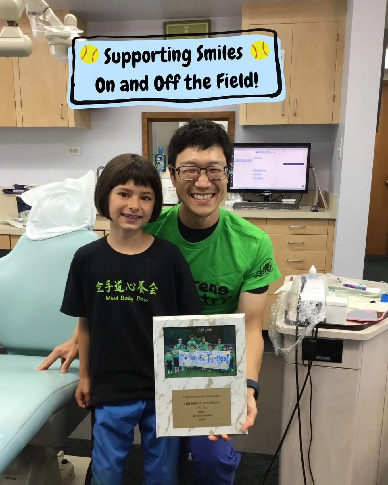A big thank-you to one of our patients for the thoughtful surprise! 🥎
During her appointment, she presented Dr. Nick with a team plaque featuring a photo of her team from the Albany Berkeley Girls Softball League proudly holding a Children&rsquo;s D
