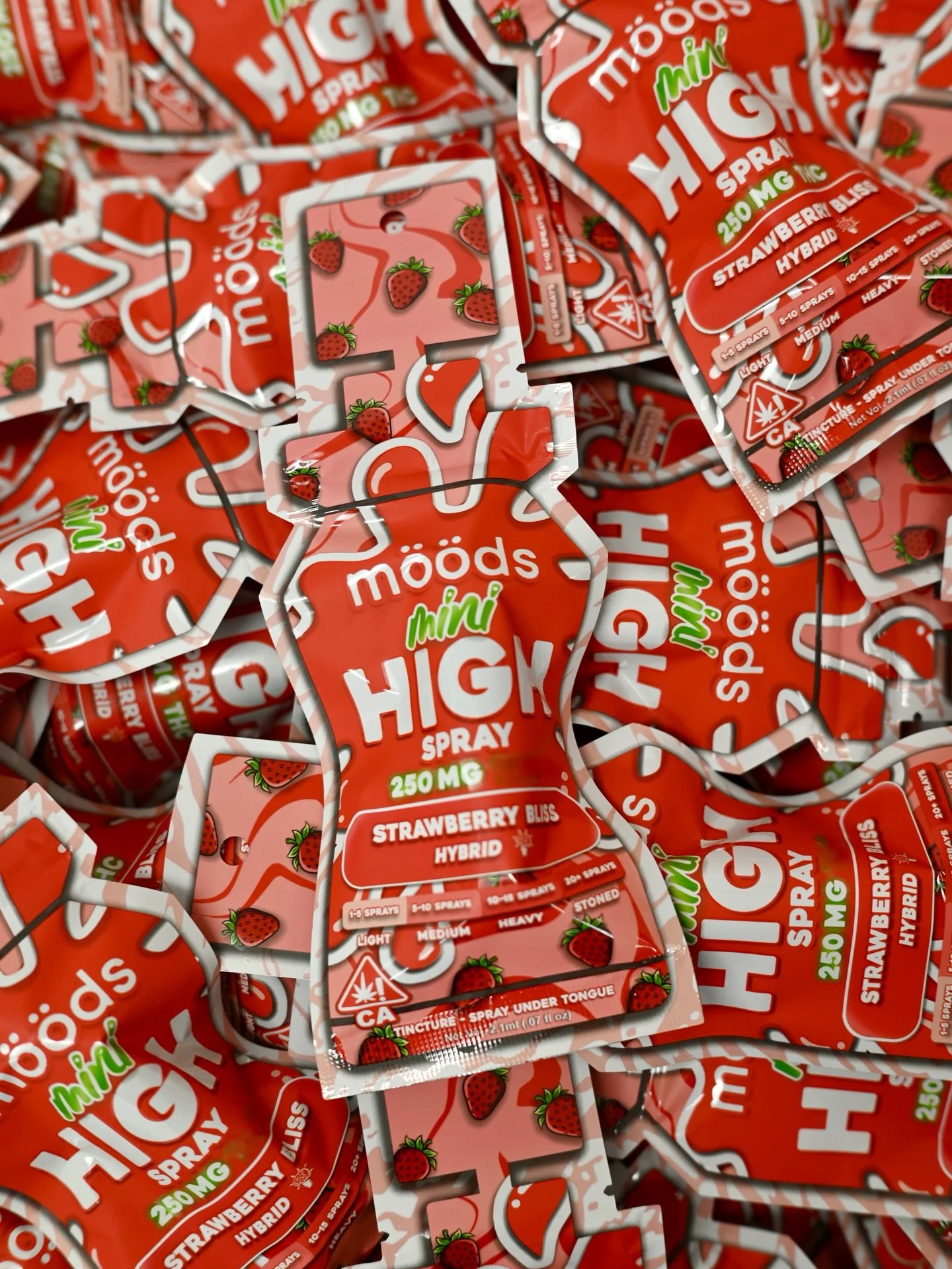 🚨 m&ouml;&ouml;ds minis are here!! 🚨 
250mg each / 5mg per spray 

Strawberry Bliss 🍓
Orange Creamsicle 🍊 
&amp; Watermelon Z 🍉 

#findyourm&ouml;&ouml;ds #m&ouml;&ouml;dsminis