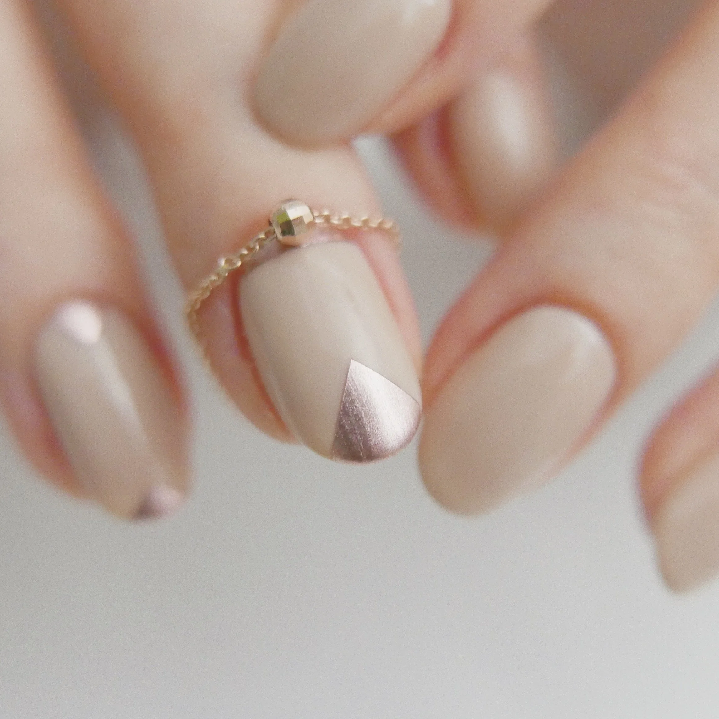 Light globe chain ring 14k Rose Gold