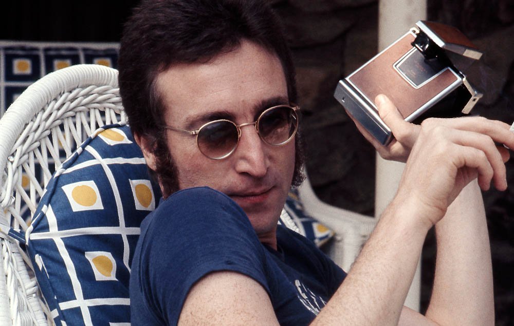 John-Lennon-Relaxing-Blue-2.jpg