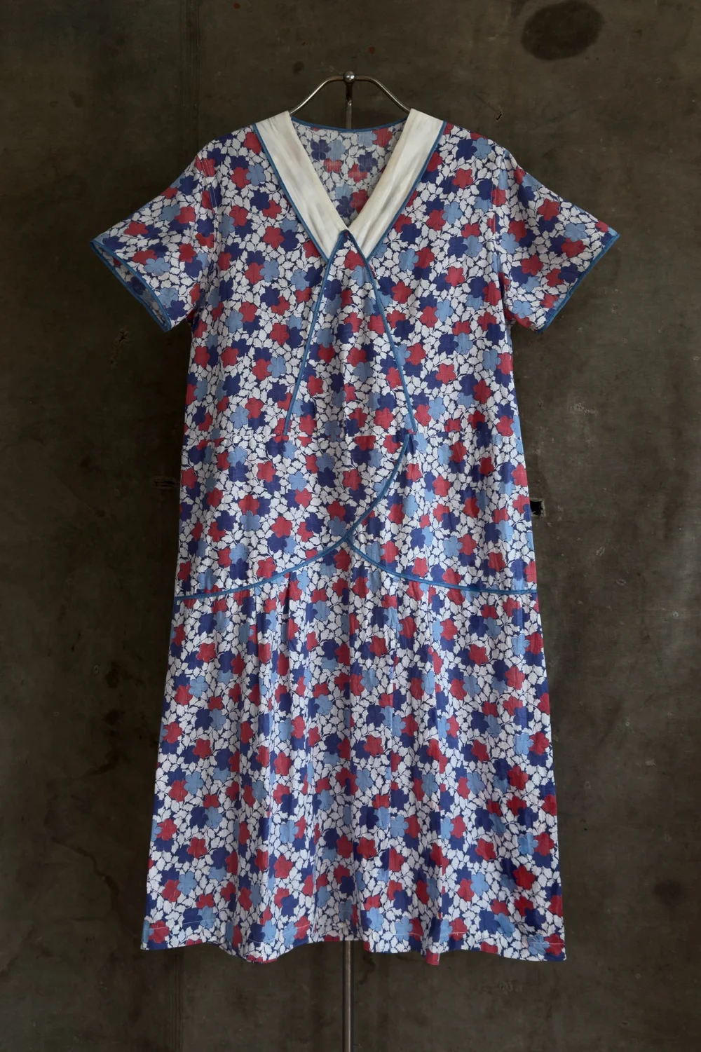white christmas dresses 1930s zip from cotton house dress – Devore Vintage main image 0